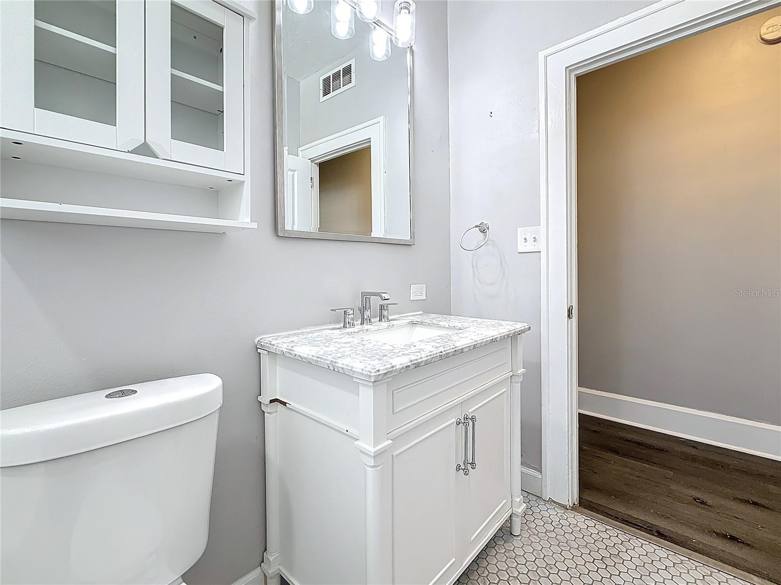 Image 21 of 58 For 2111 26th Street S