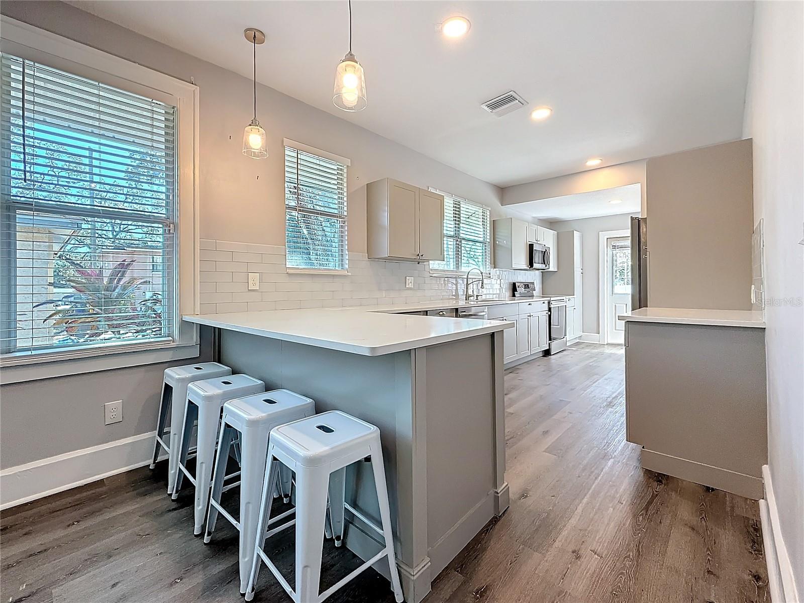 Image 6 of 58 For 2111 26th Street S