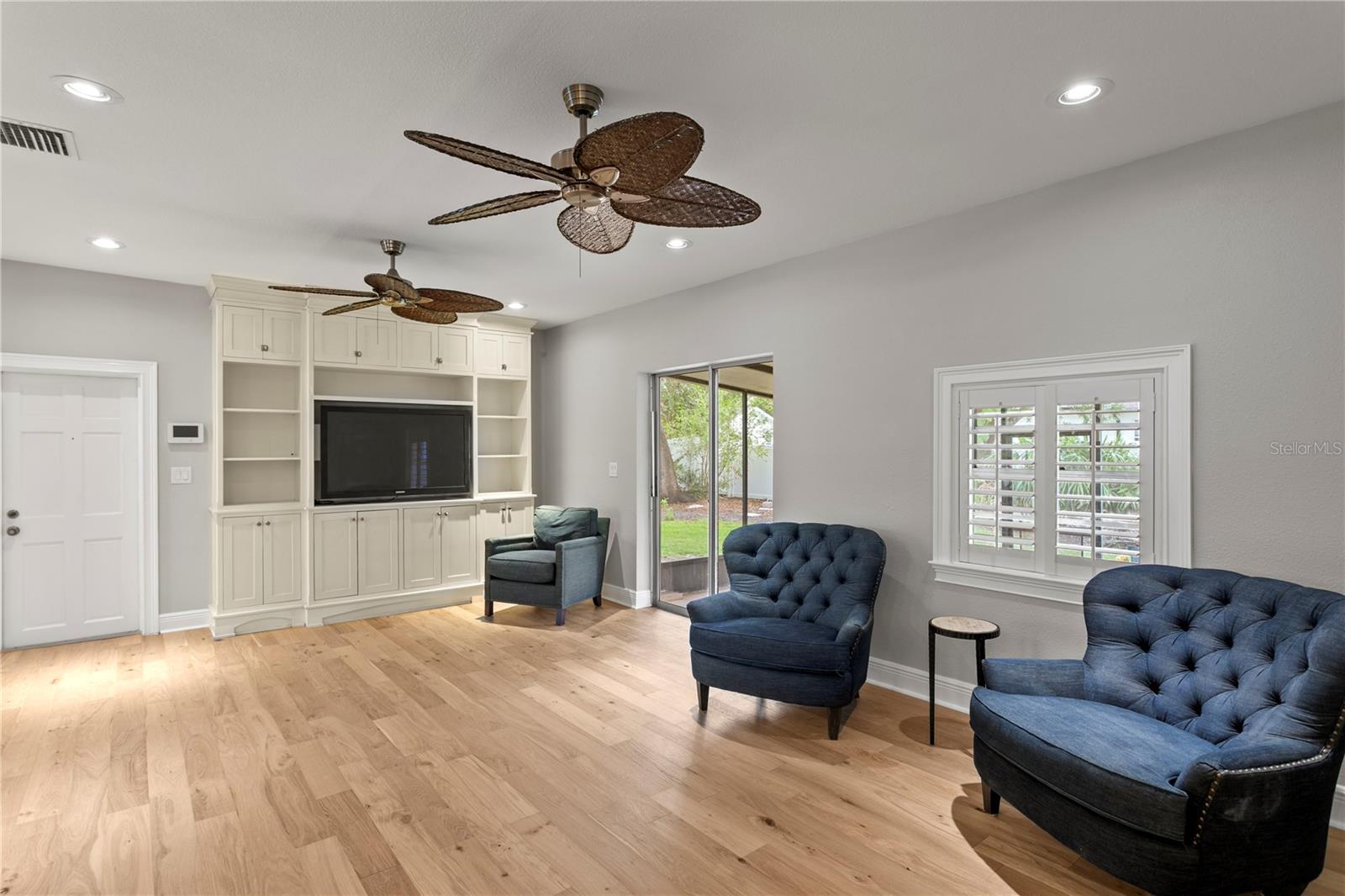 Image 17 of 54 For 493 Lucerne Avenue