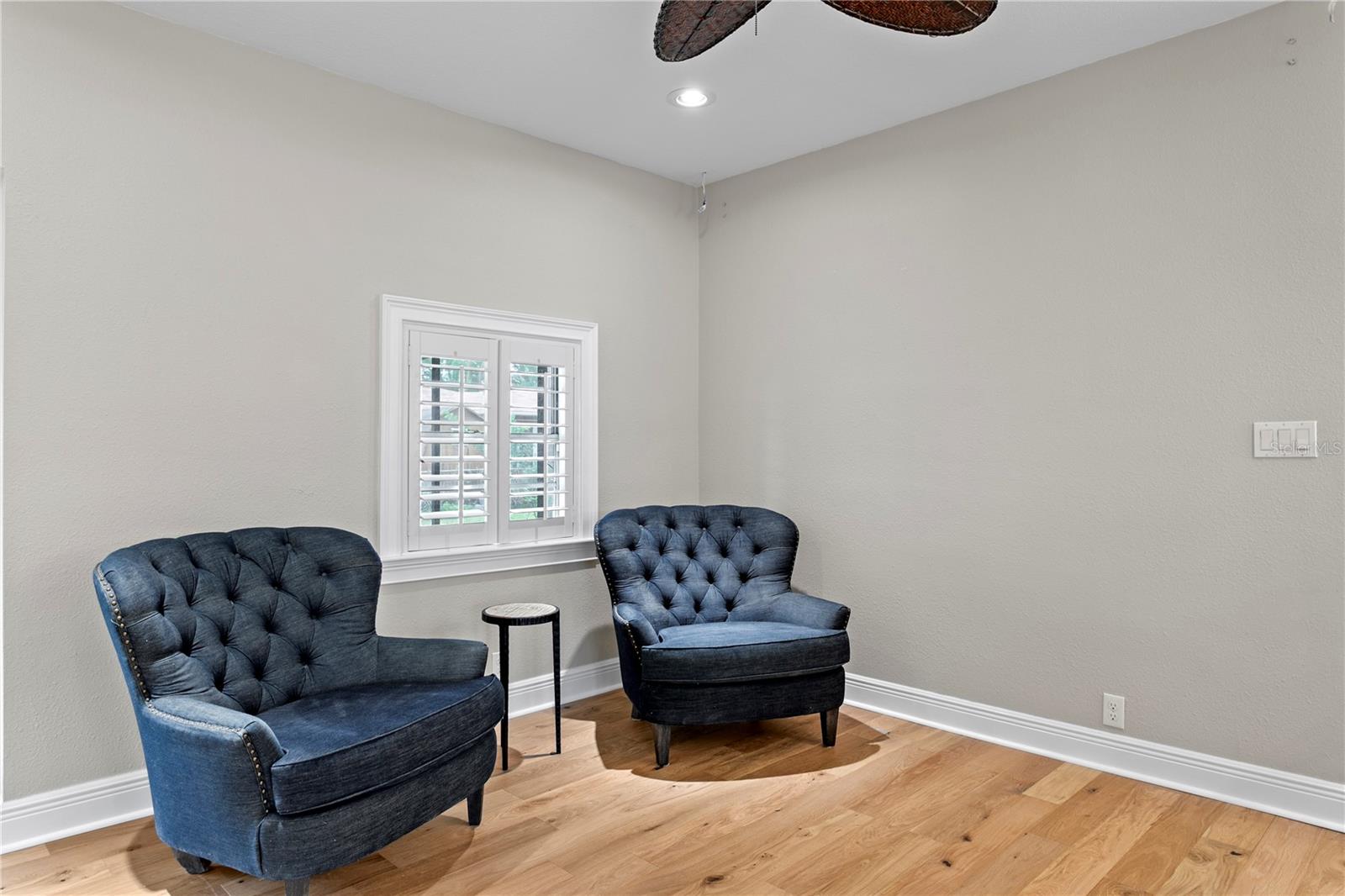 Image 18 of 54 For 493 Lucerne Avenue