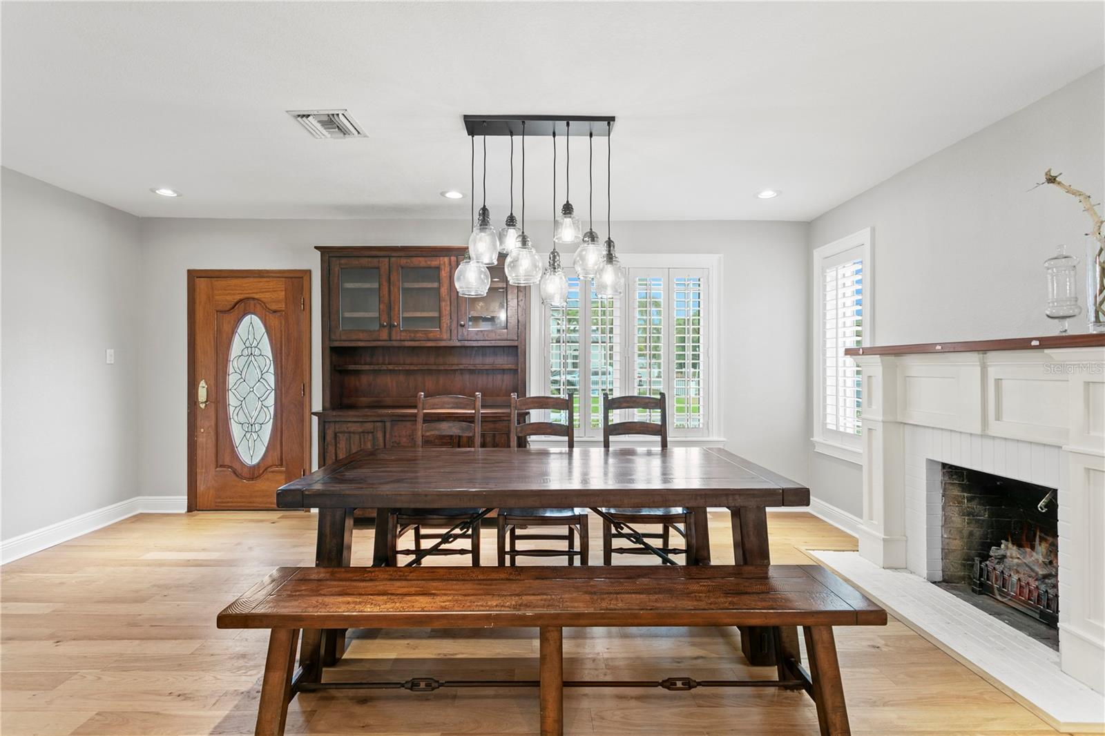 Image 3 of 54 For 493 Lucerne Avenue