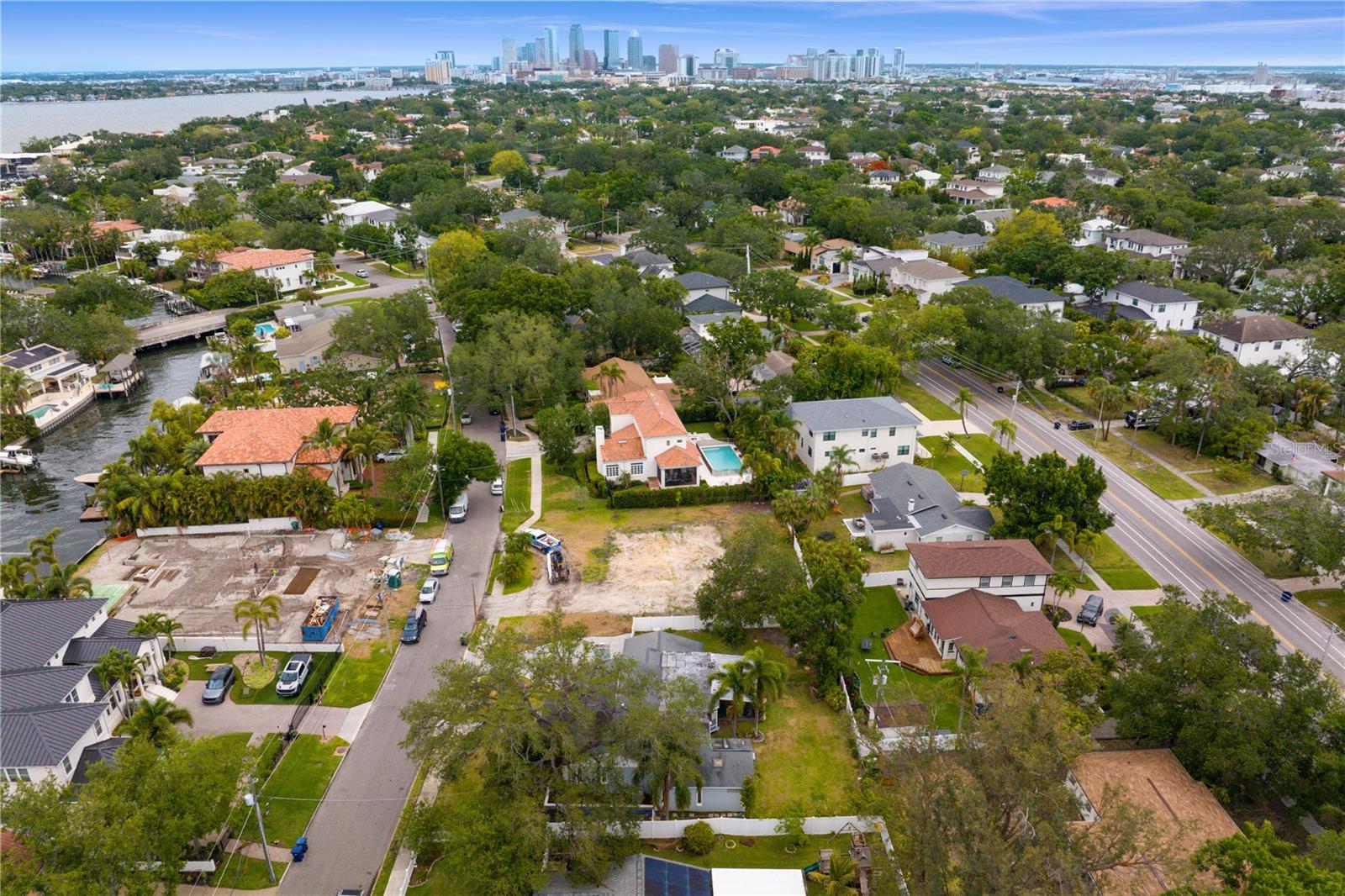 Image 43 of 54 For 493 Lucerne Avenue