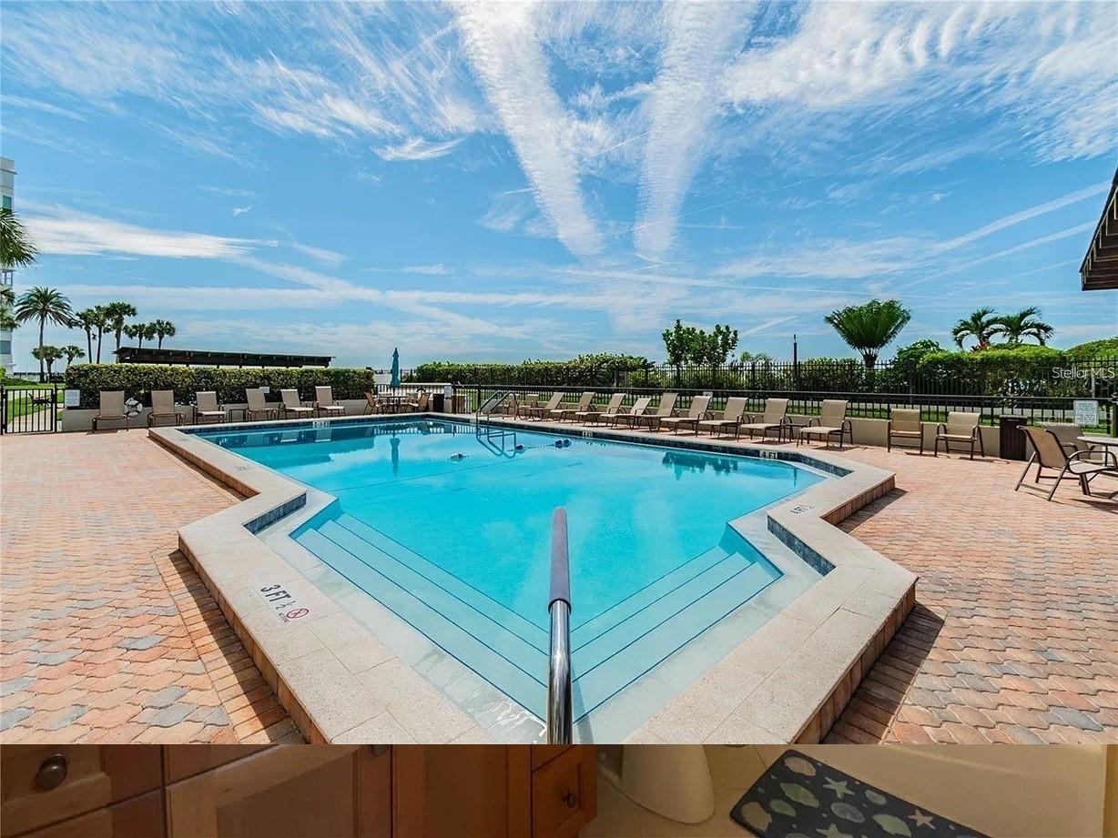 Listing photo id 17 for 7100 Sunset Way 1006