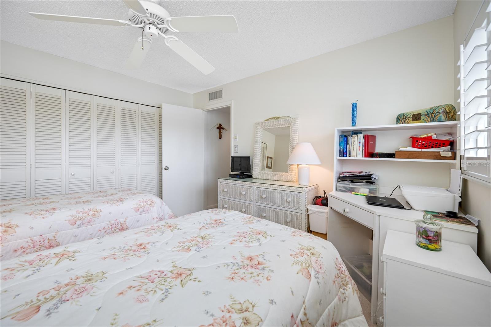 Image 24 of 37 For 1351 Gulf Boulevard 209