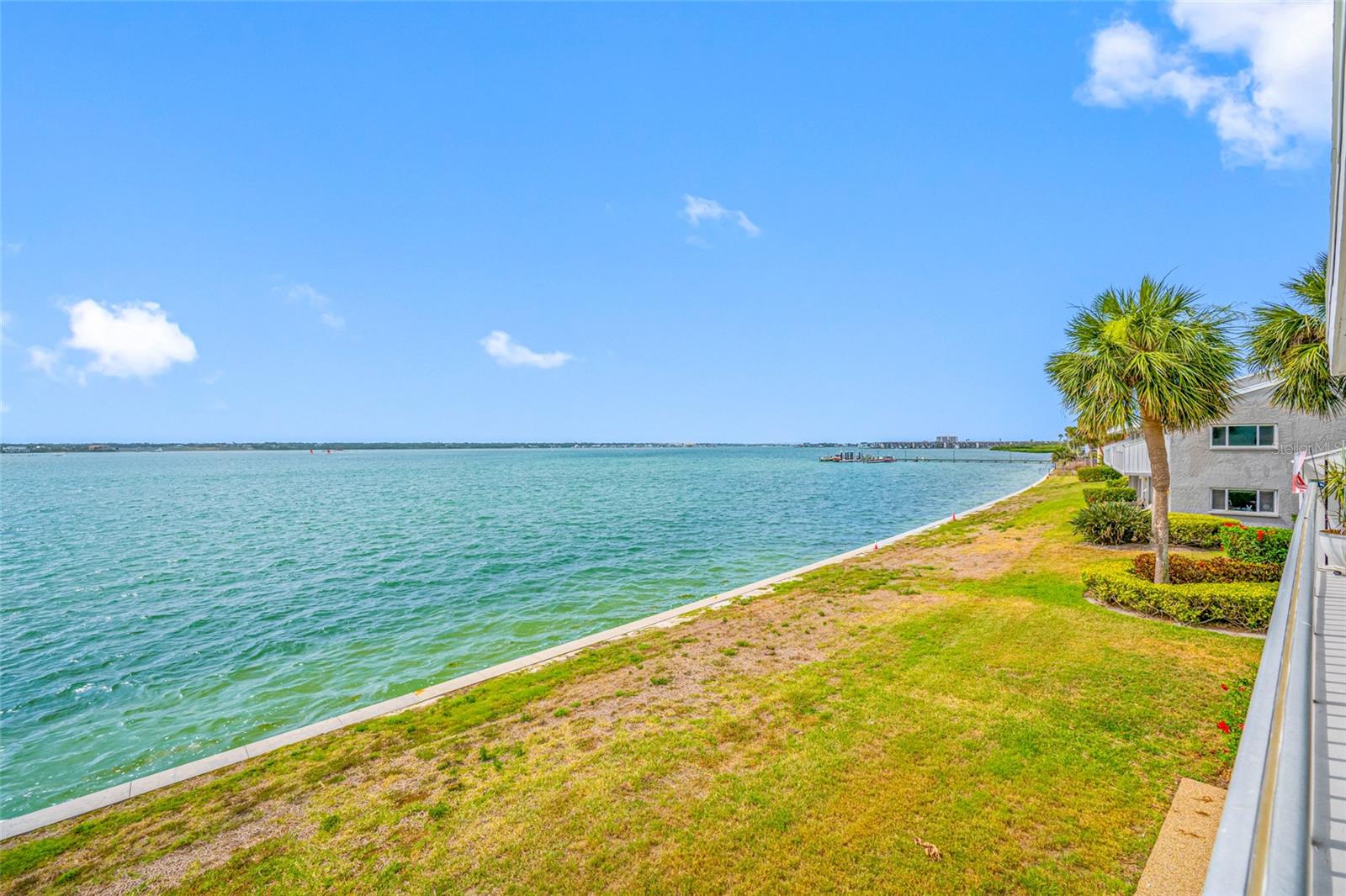 Image 32 of 37 For 1351 Gulf Boulevard 209