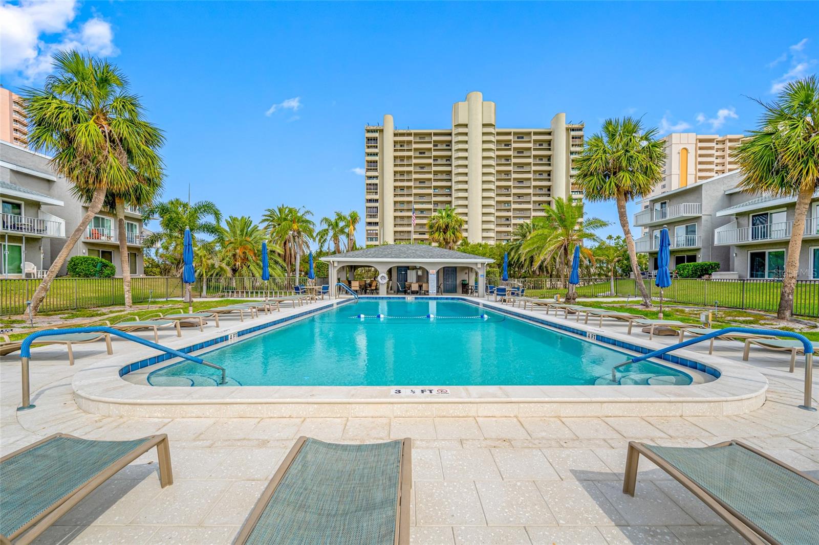 Image 5 of 37 For 1351 Gulf Boulevard 209