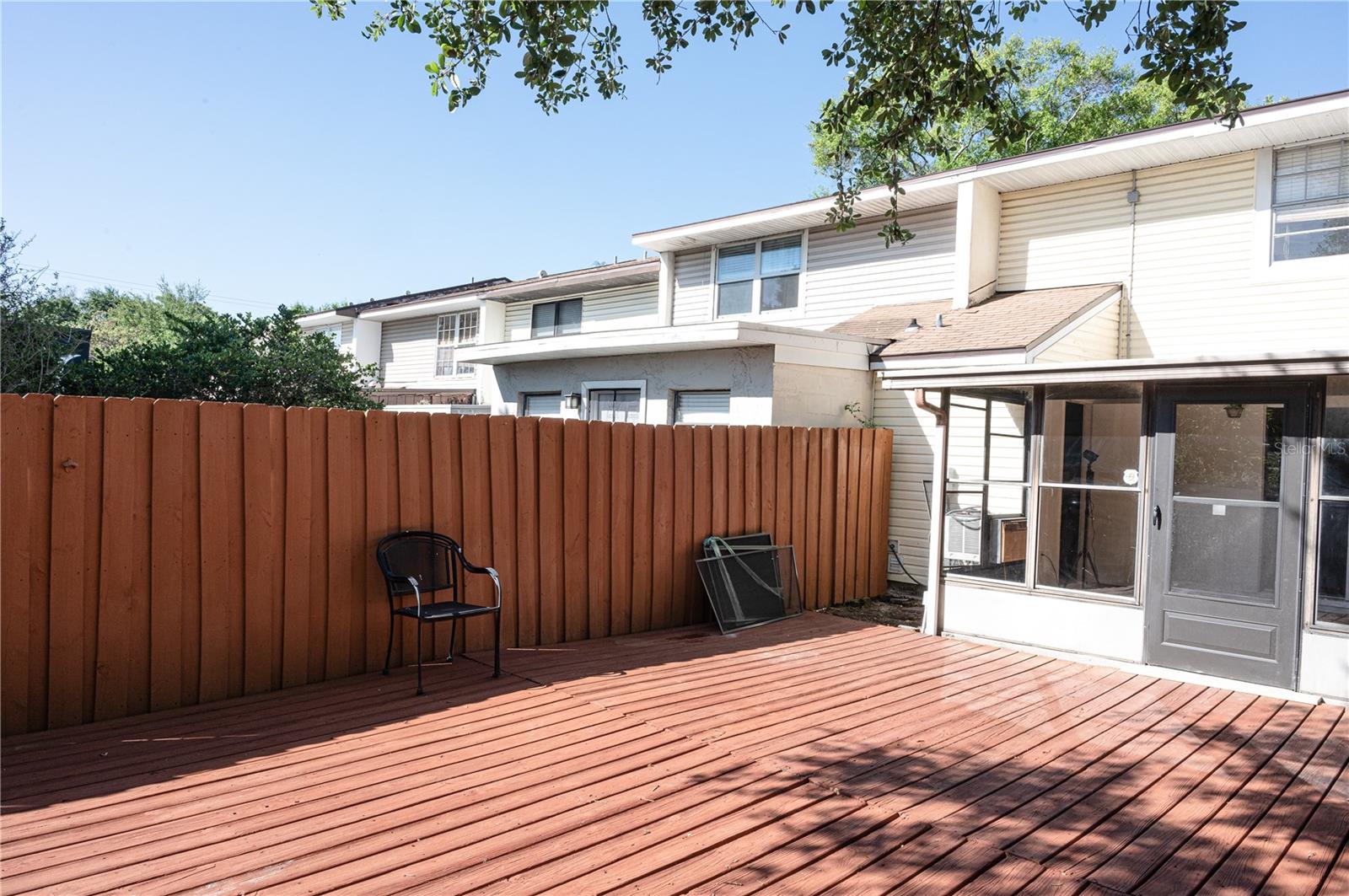 Image 18 of 20 For 214 Malcolm Court