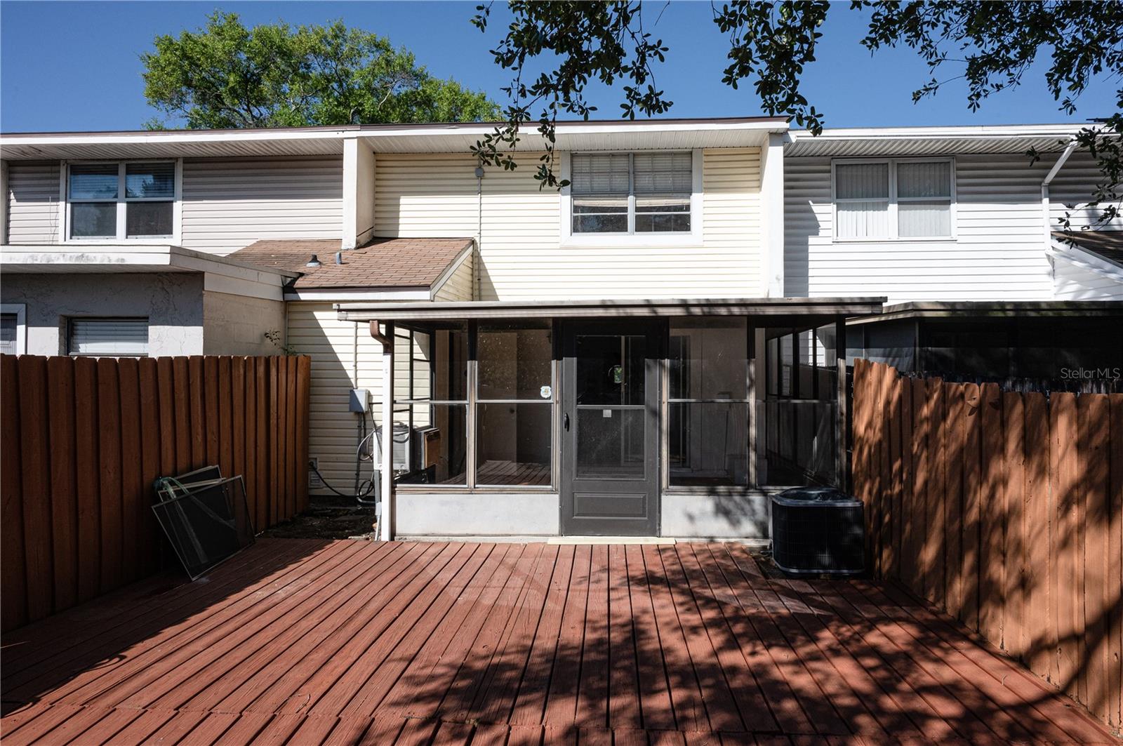 Image 19 of 20 For 214 Malcolm Court