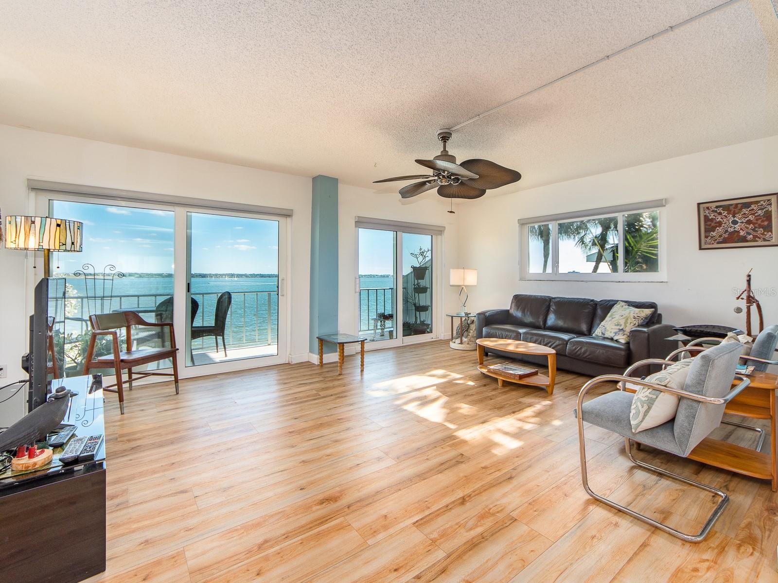 Image 15 of 56 For 1301 Gulf Boulevard 210