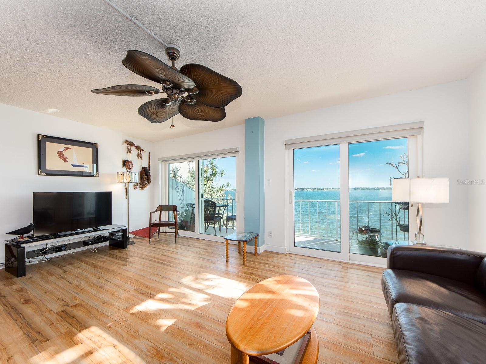 Image 17 of 56 For 1301 Gulf Boulevard 210