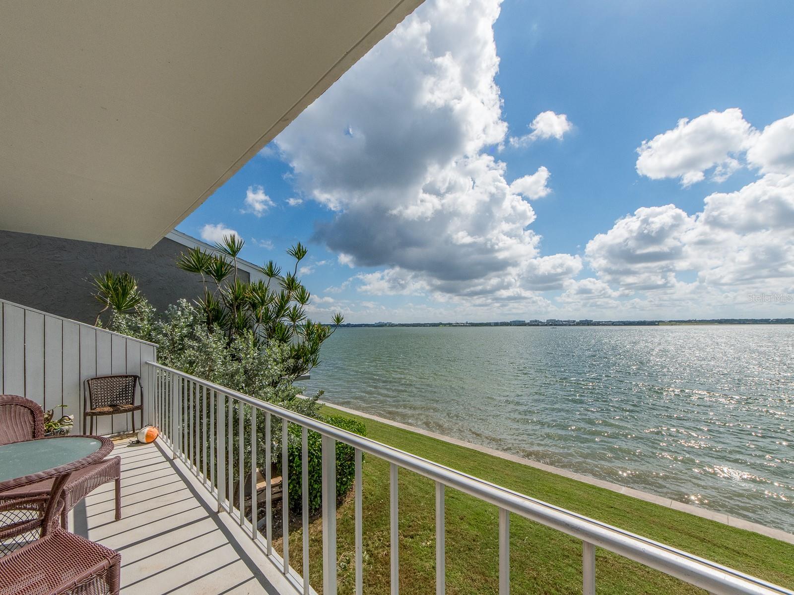 Image 20 of 56 For 1301 Gulf Boulevard 210