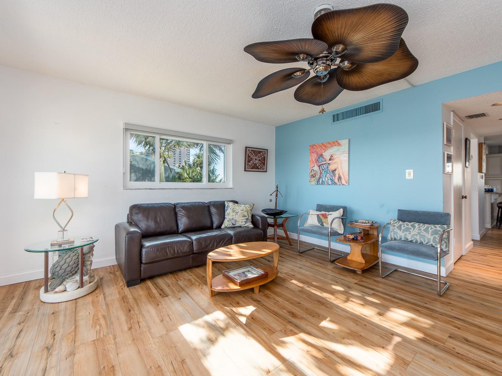 Image 26 of 56 For 1301 Gulf Boulevard 210