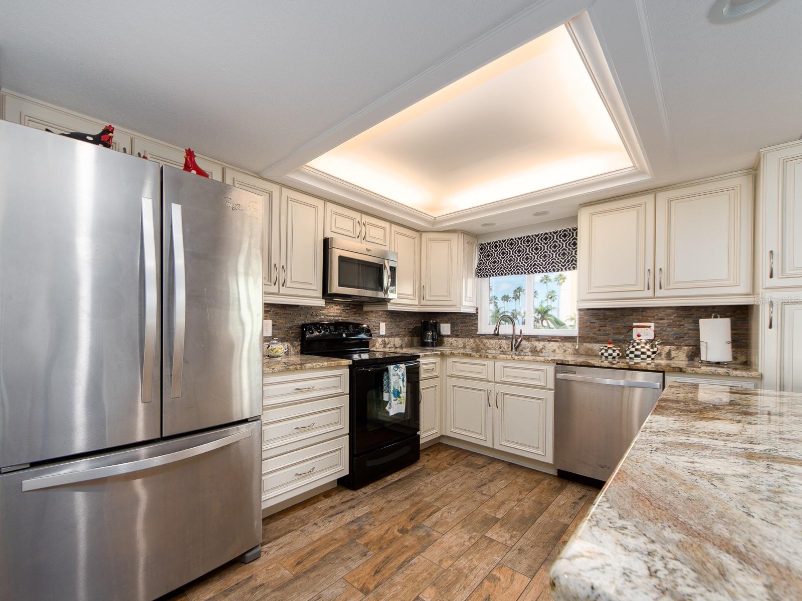 Image 7 of 56 For 1301 Gulf Boulevard 210