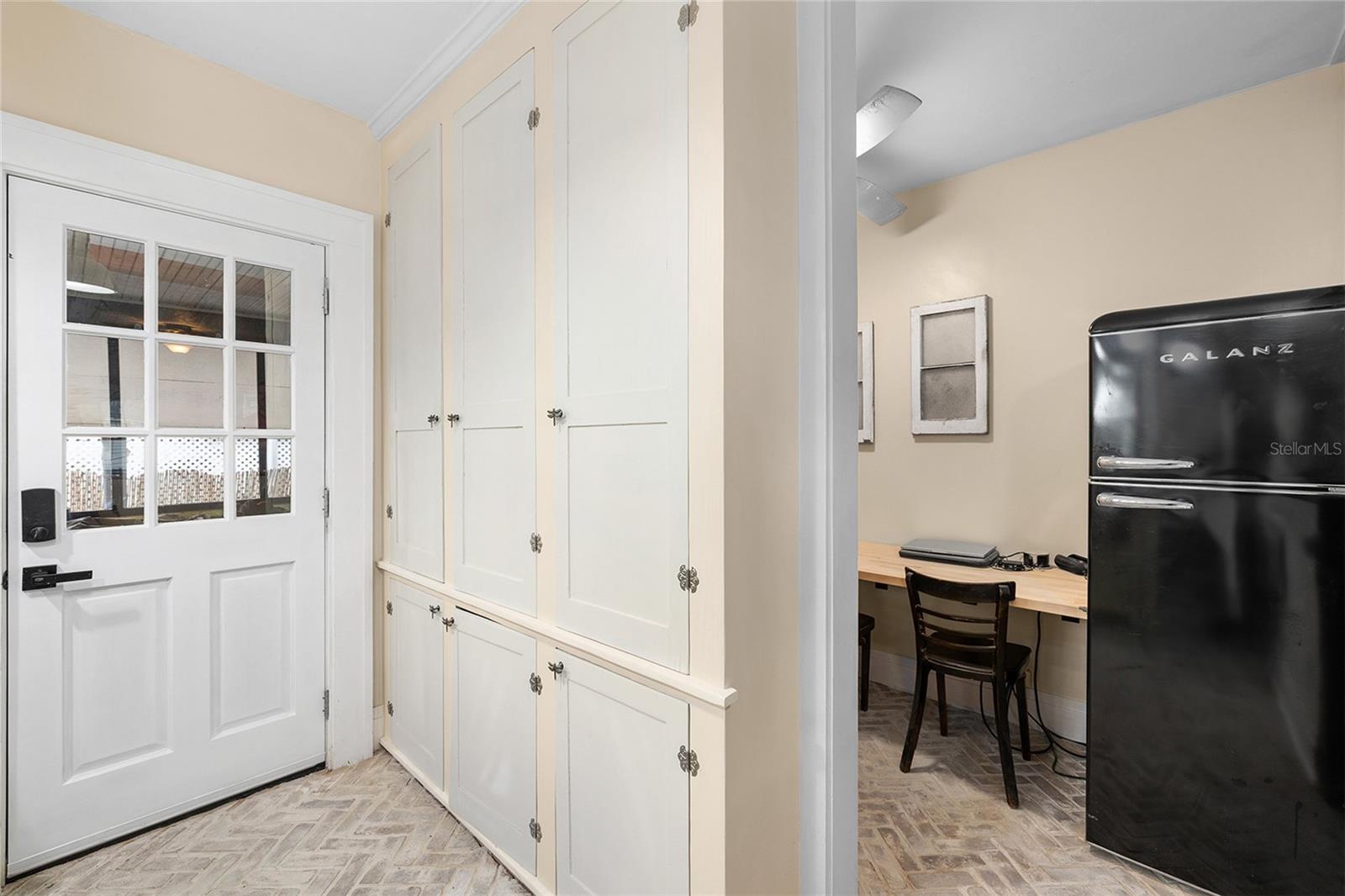 Image 12 of 29 For 931 28th Avenue N