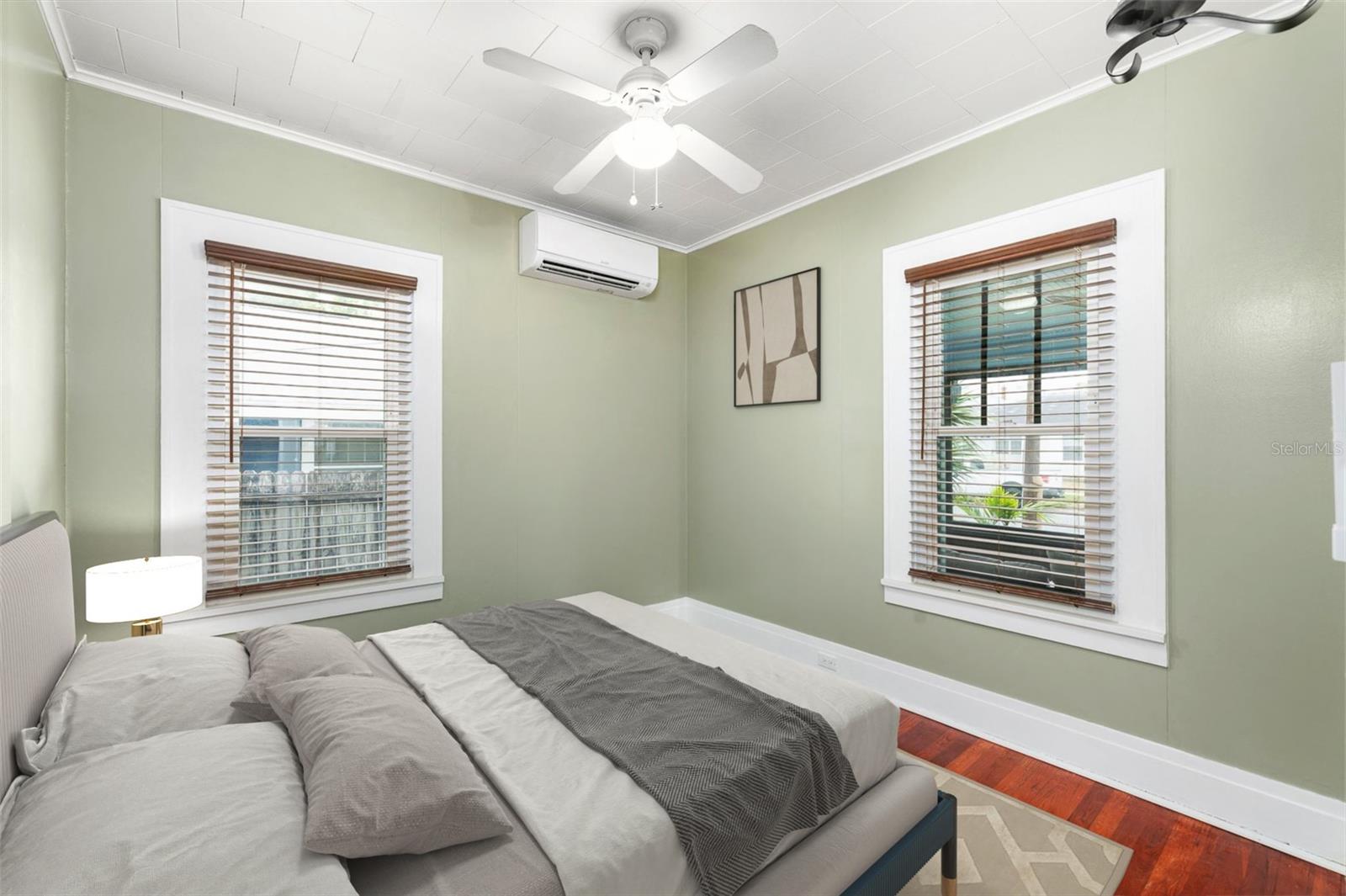 Image 14 of 29 For 931 28th Avenue N