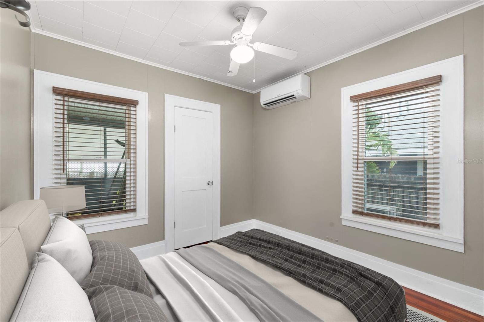 Image 15 of 29 For 931 28th Avenue N