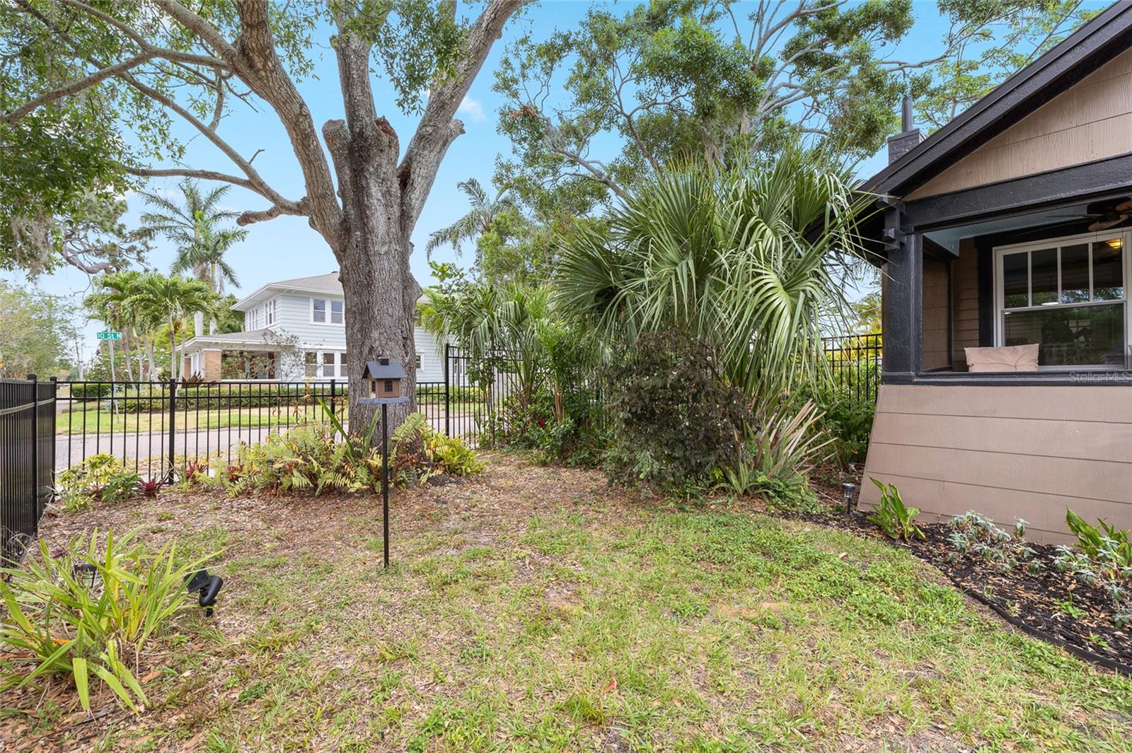 Image 18 of 29 For 931 28th Avenue N