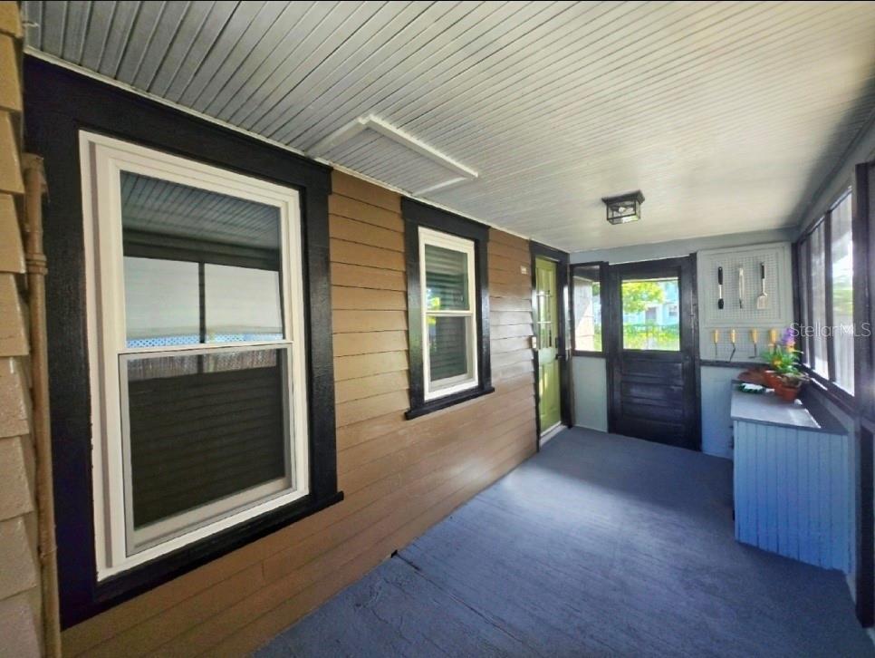 Image 24 of 29 For 931 28th Avenue N