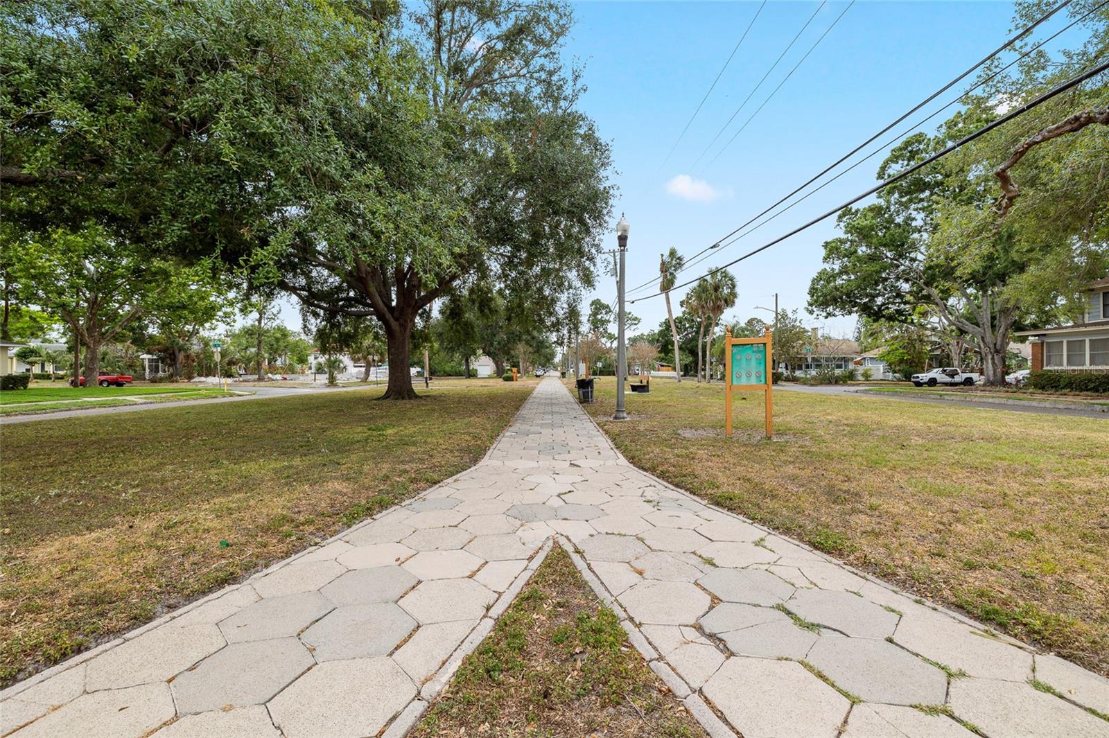 Image 26 of 29 For 931 28th Avenue N