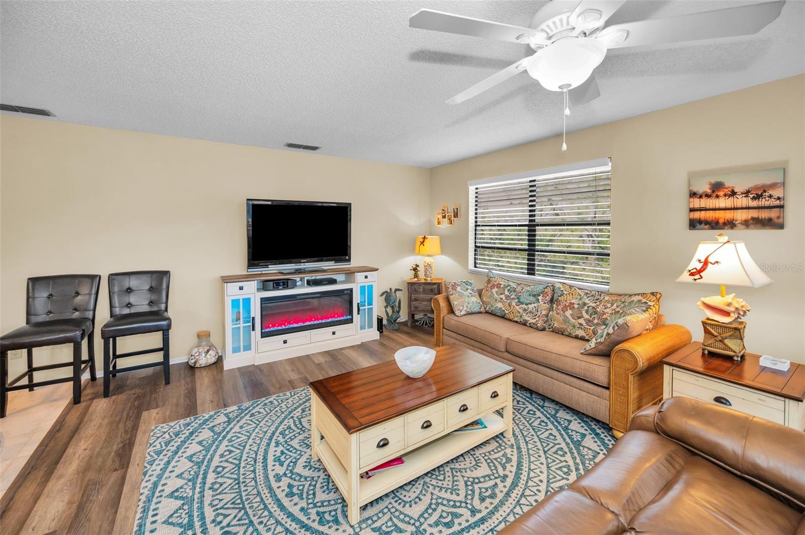 Image 17 of 75 For 6190 80th Street N 411