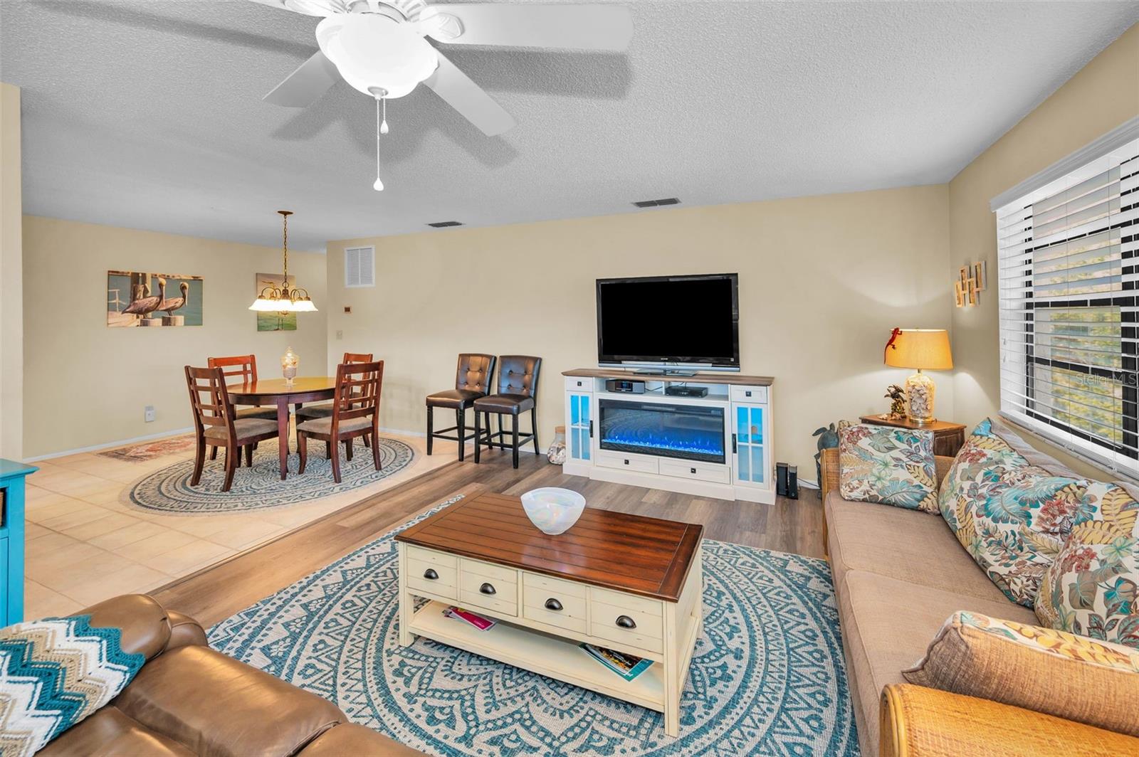 Image 18 of 75 For 6190 80th Street N 411