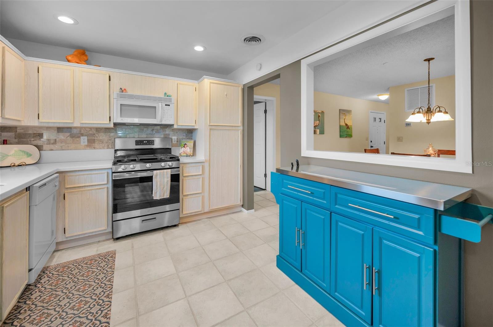 Image 24 of 75 For 6190 80th Street N 411