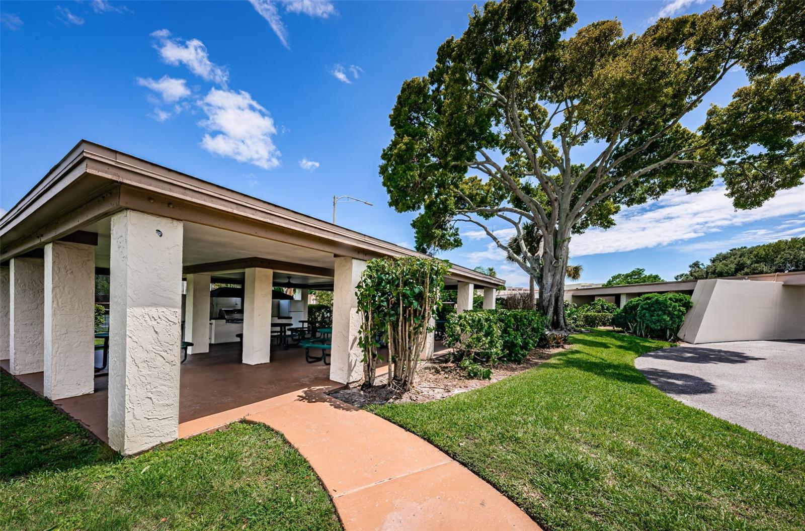 Image 60 of 75 For 6190 80th Street N 411