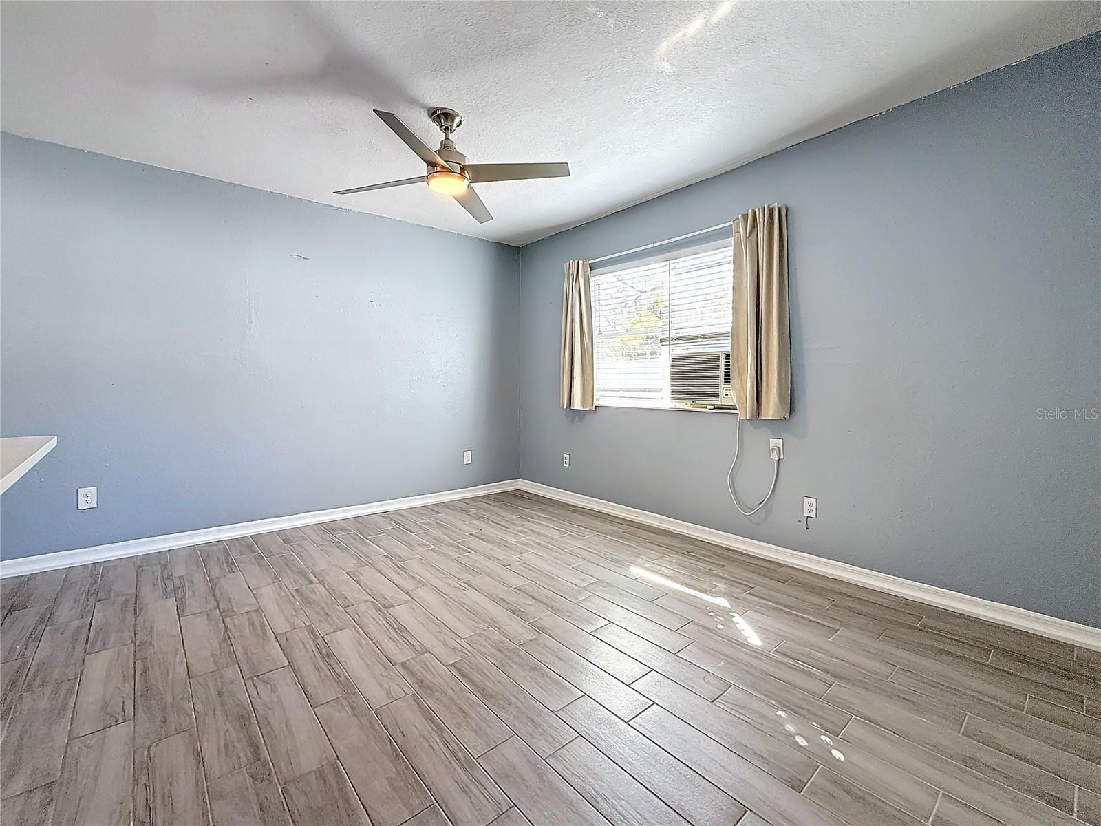 Image 10 of 19 For 2111 1-2 26th Street S