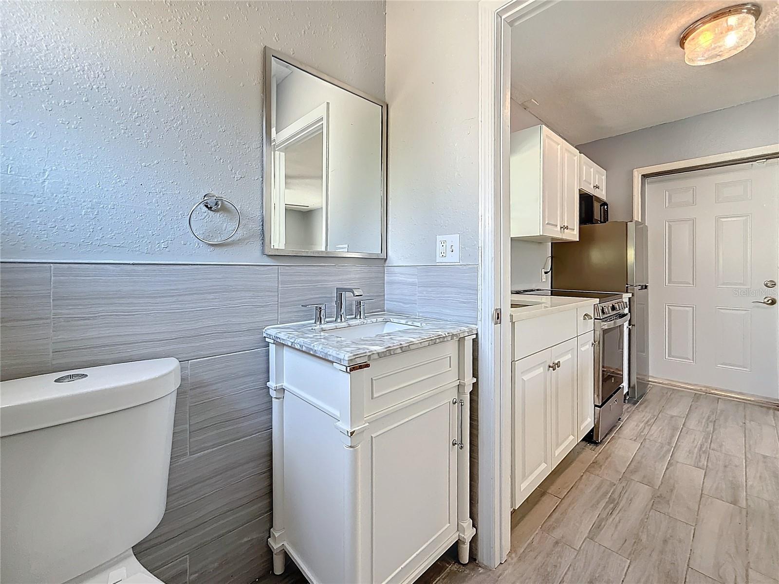 Image 14 of 19 For 2111 1-2 26th Street S