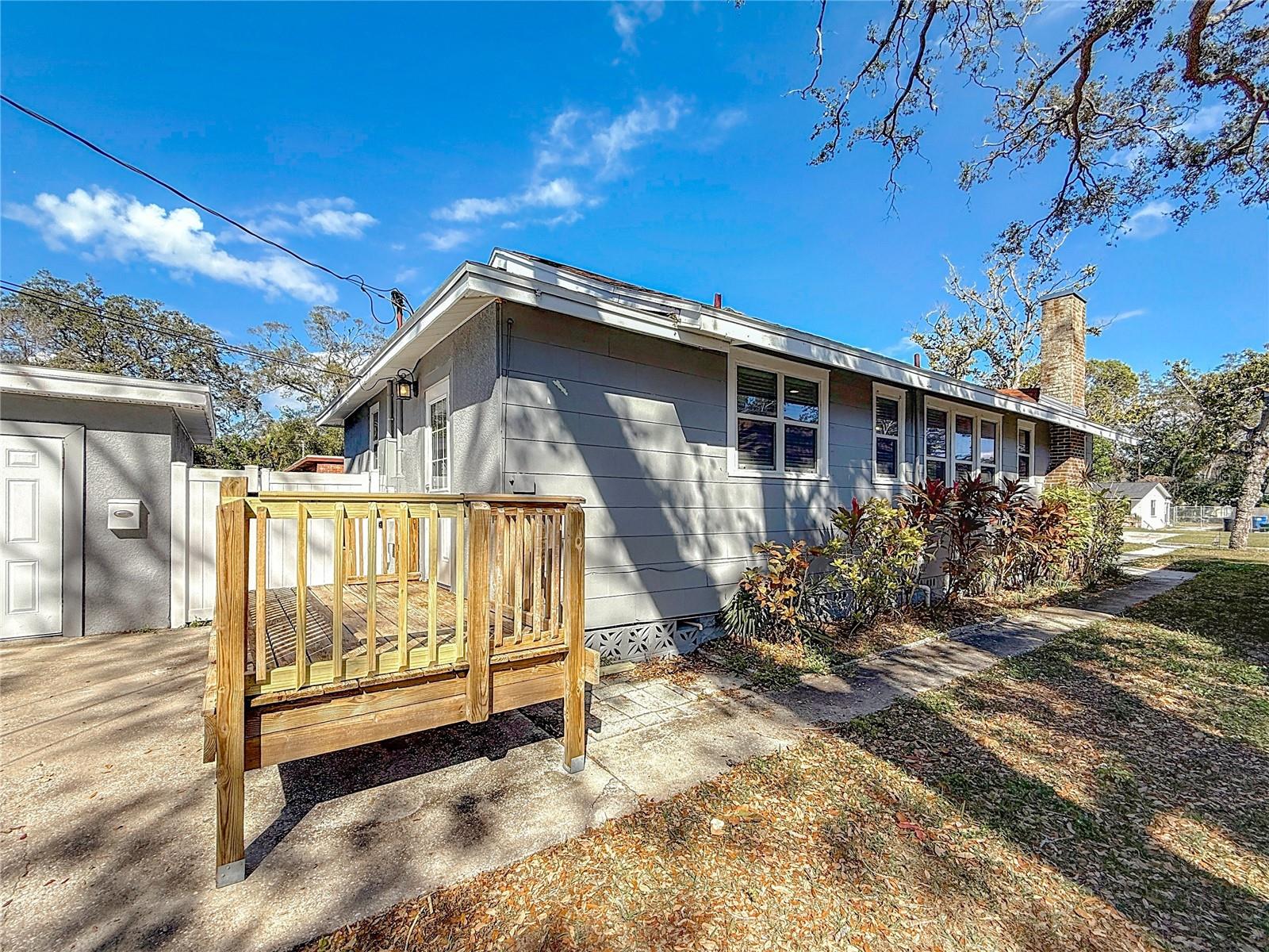 Image 16 of 19 For 2111 1-2 26th Street S