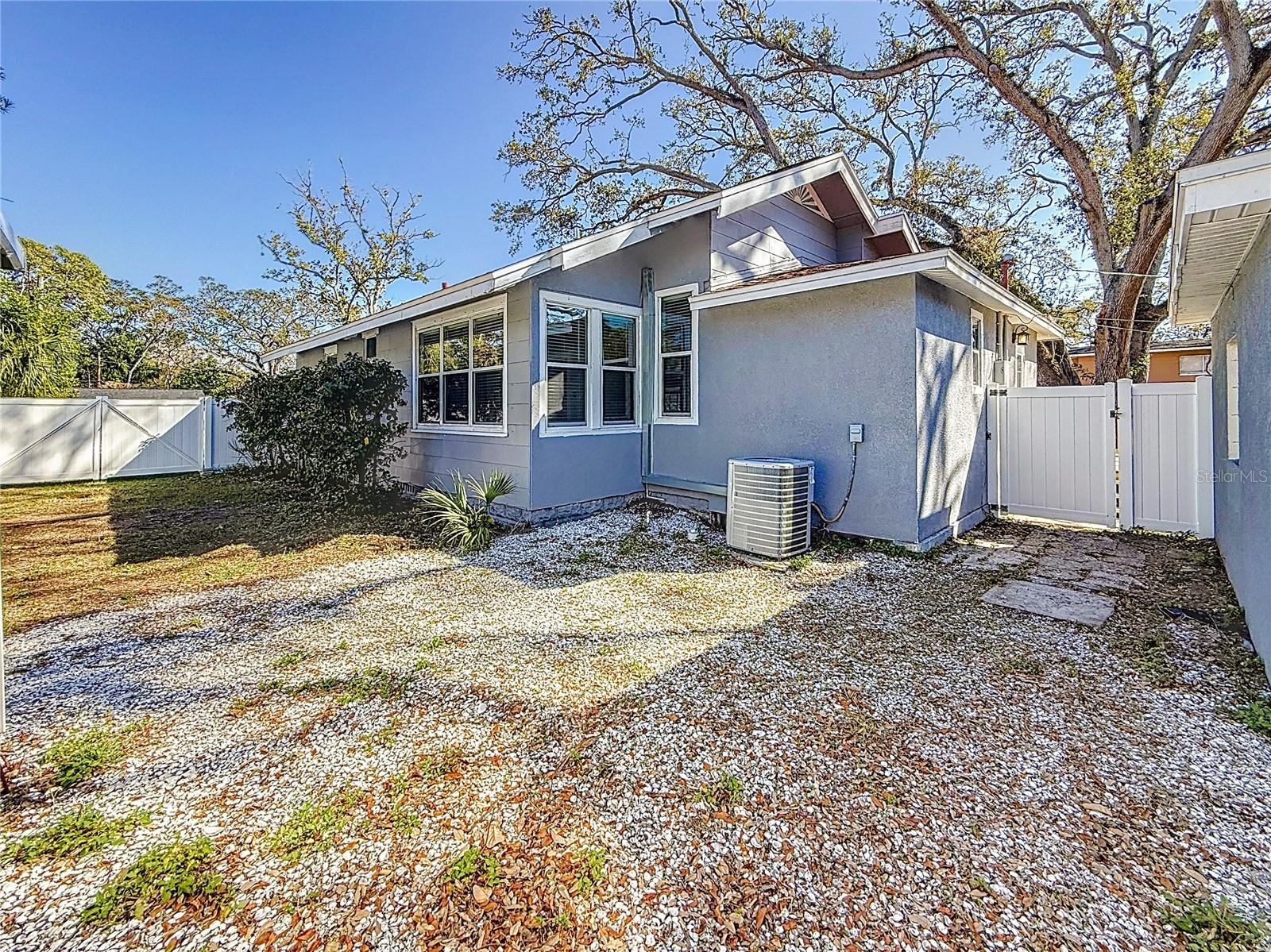 Image 18 of 19 For 2111 1-2 26th Street S
