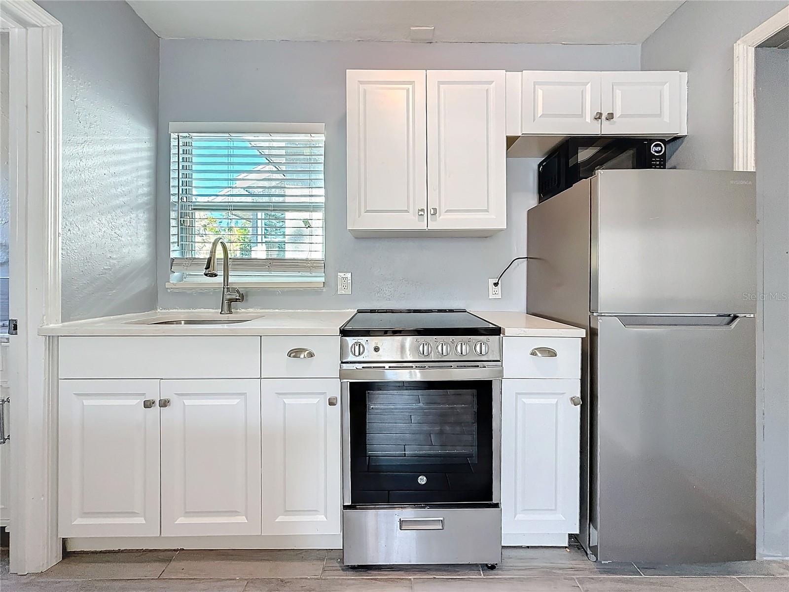 Image 3 of 19 For 2111 1-2 26th Street S