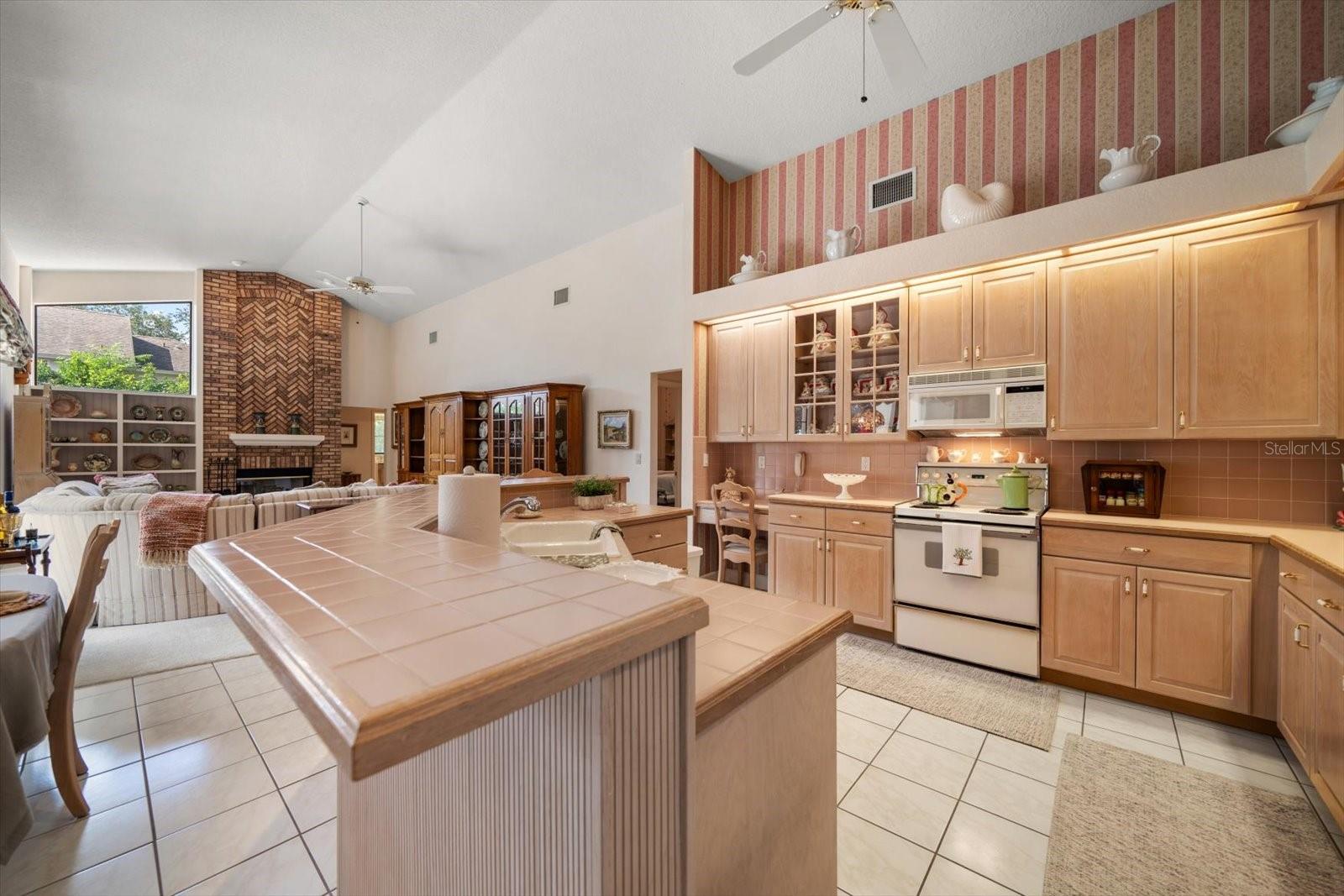 Image 18 of 64 For 2963 Cielo Circle N