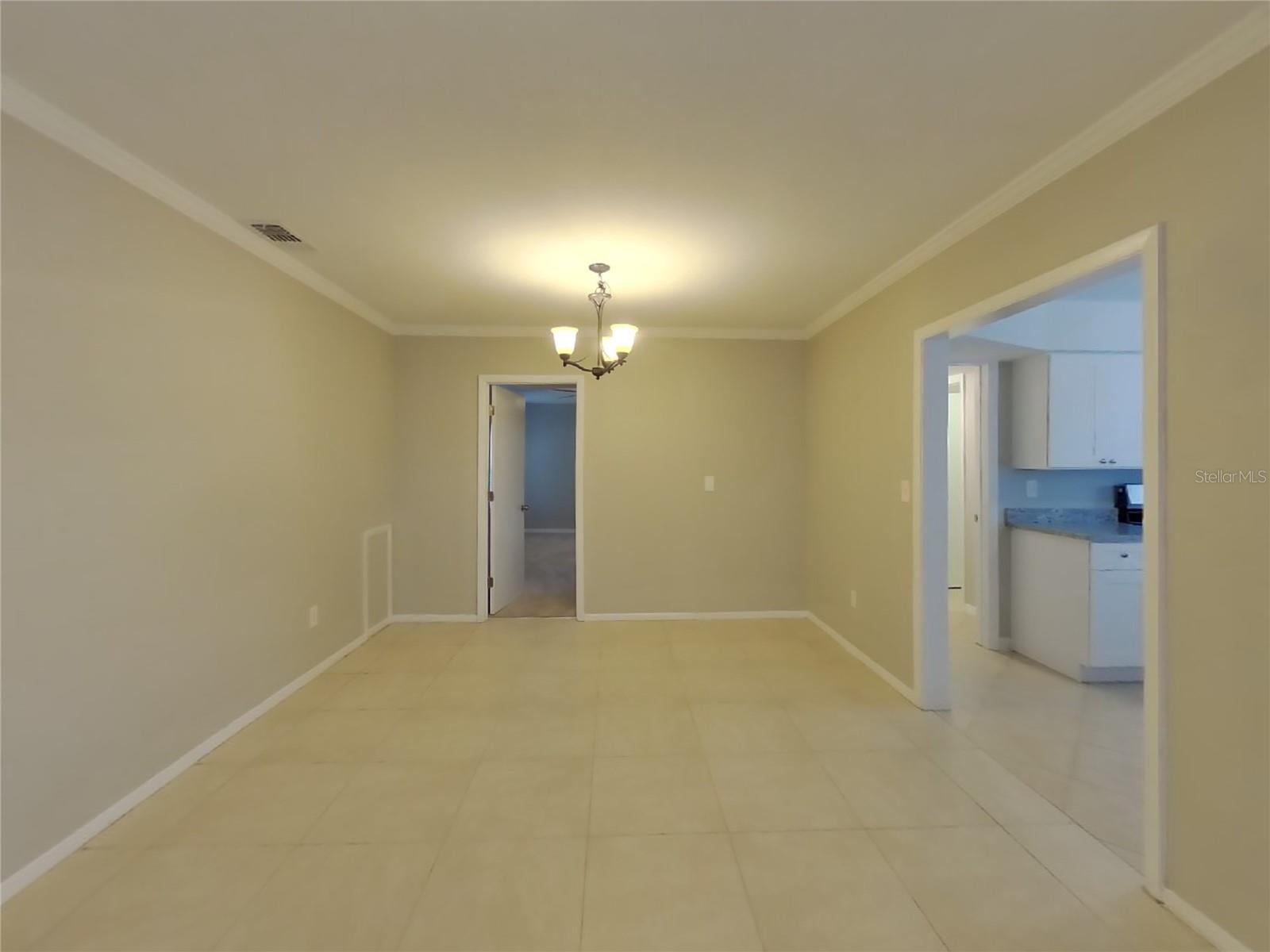 Image 5 of 15 For 1933 Ridgewood Drive