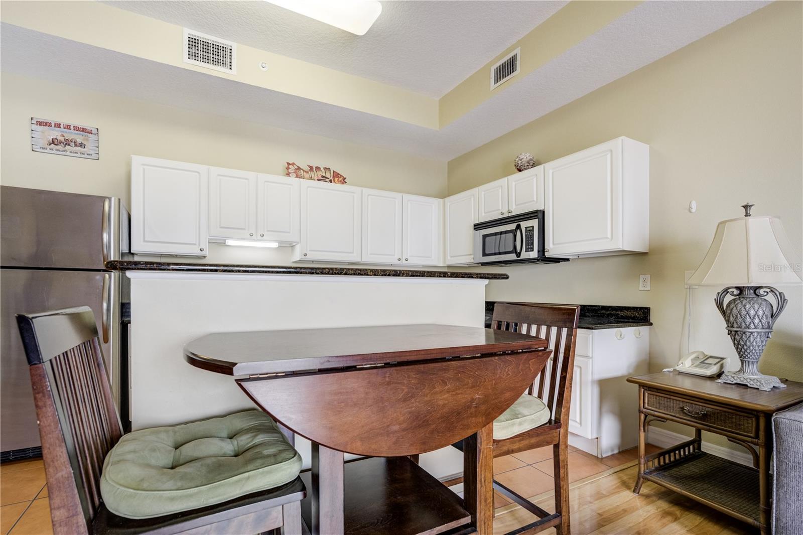 Image 10 of 44 For 13235 Gulf Boulevard 402
