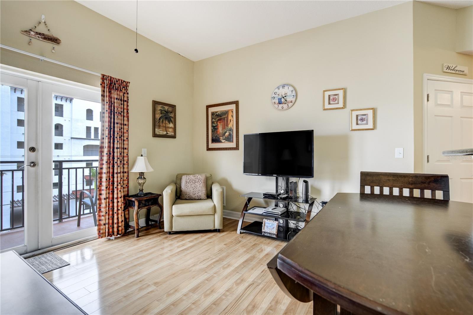 Image 13 of 44 For 13235 Gulf Boulevard 402