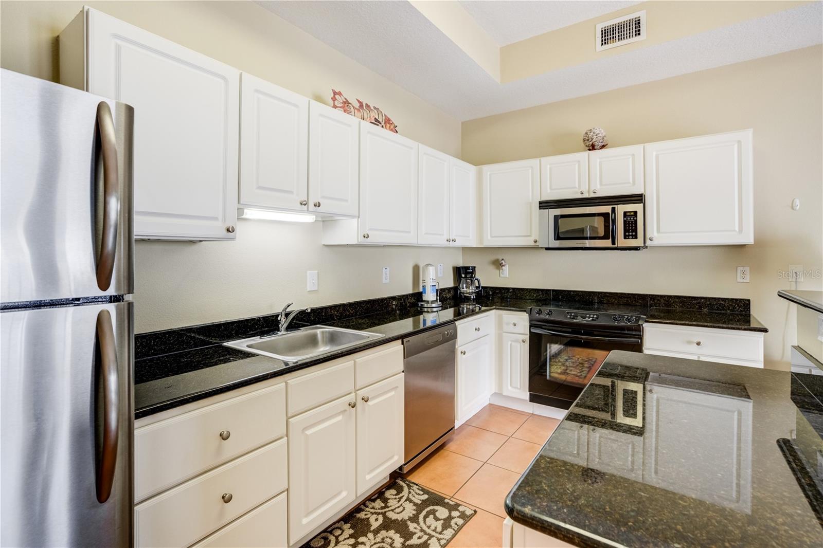 Image 16 of 44 For 13235 Gulf Boulevard 402