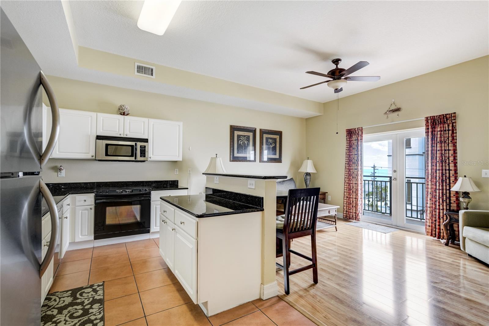 Image 3 of 44 For 13235 Gulf Boulevard 402