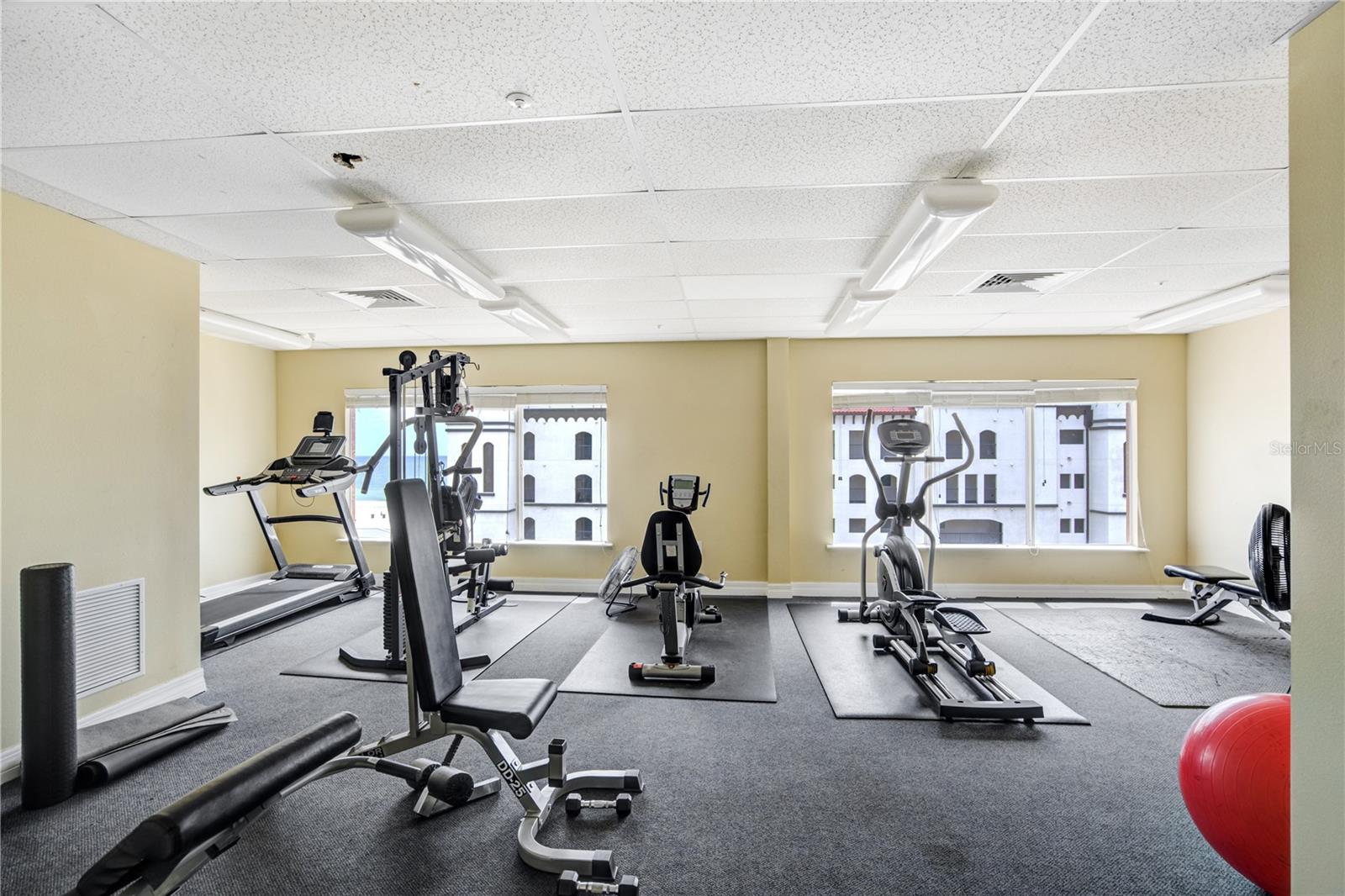 Image 30 of 44 For 13235 Gulf Boulevard 402