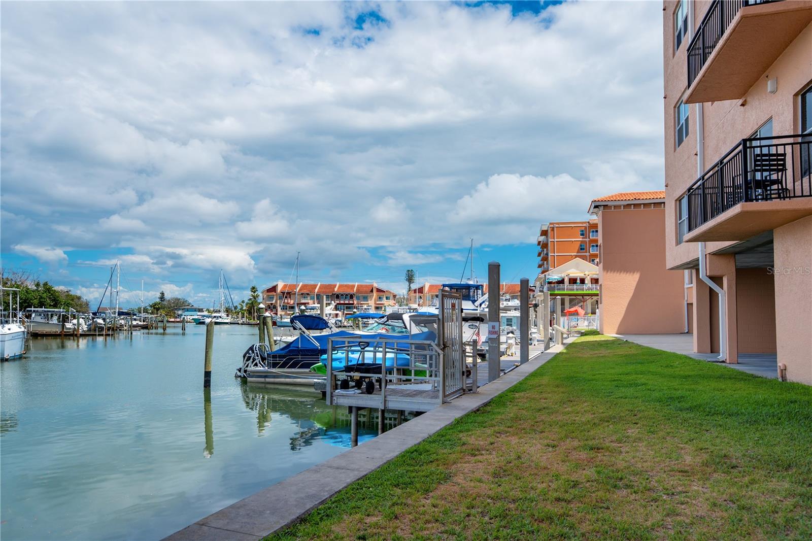Image 36 of 44 For 13235 Gulf Boulevard 402