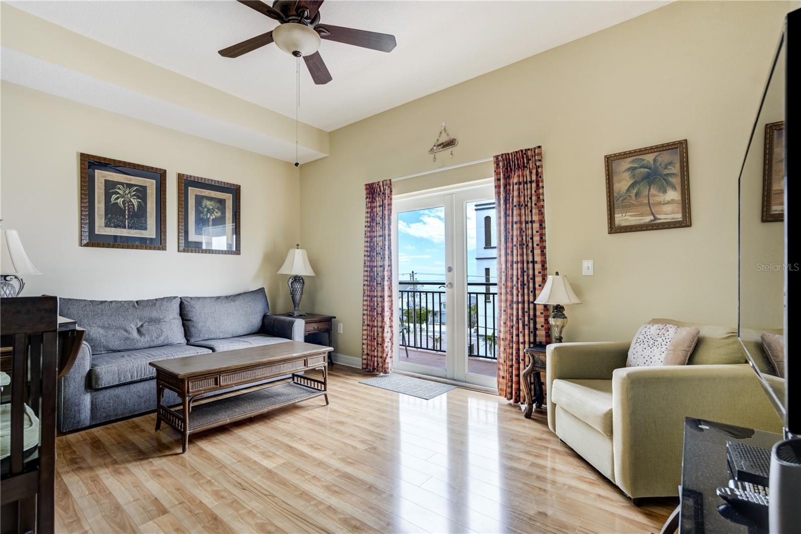 Image 4 of 44 For 13235 Gulf Boulevard 402