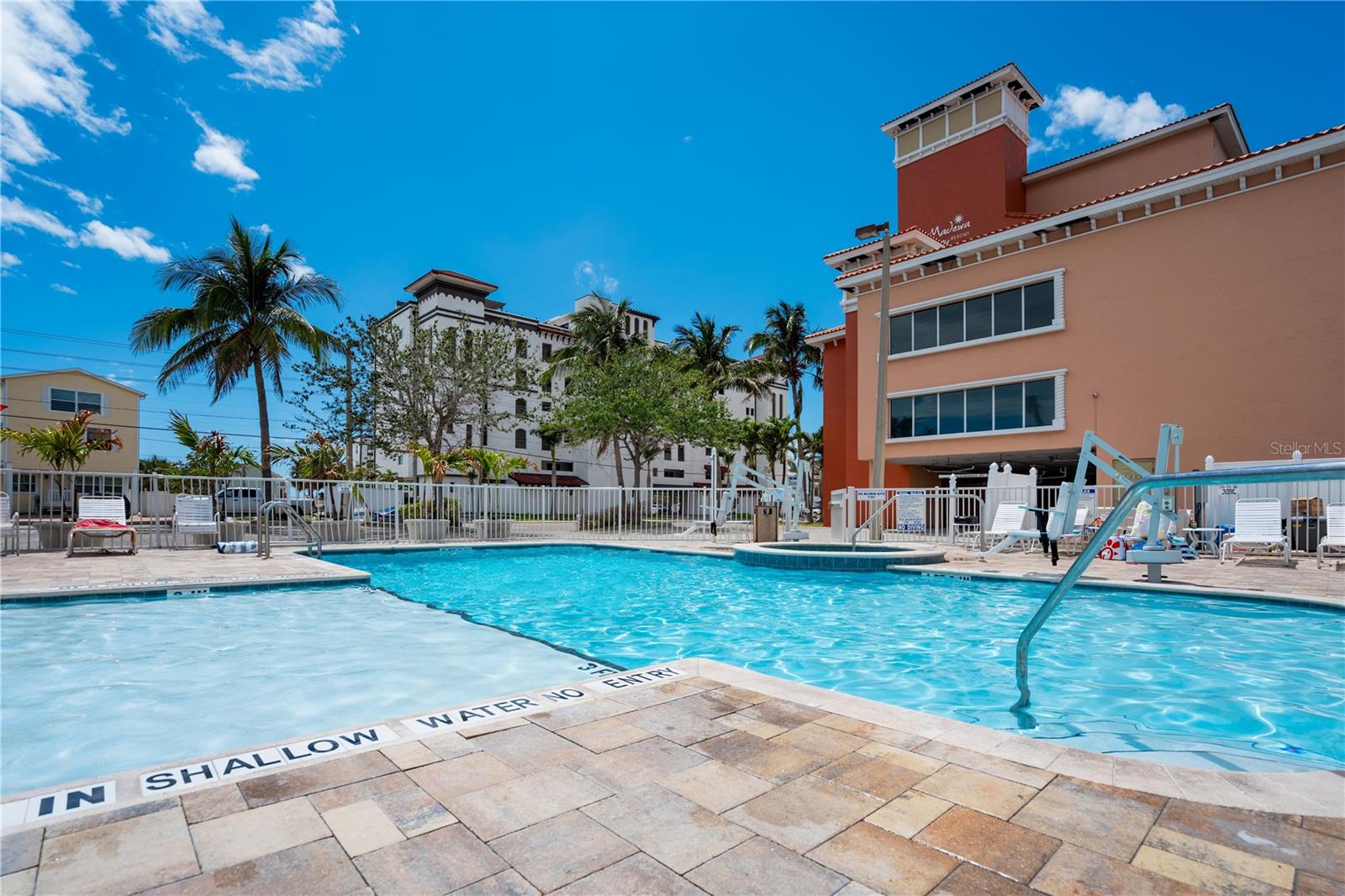 Image 40 of 44 For 13235 Gulf Boulevard 402