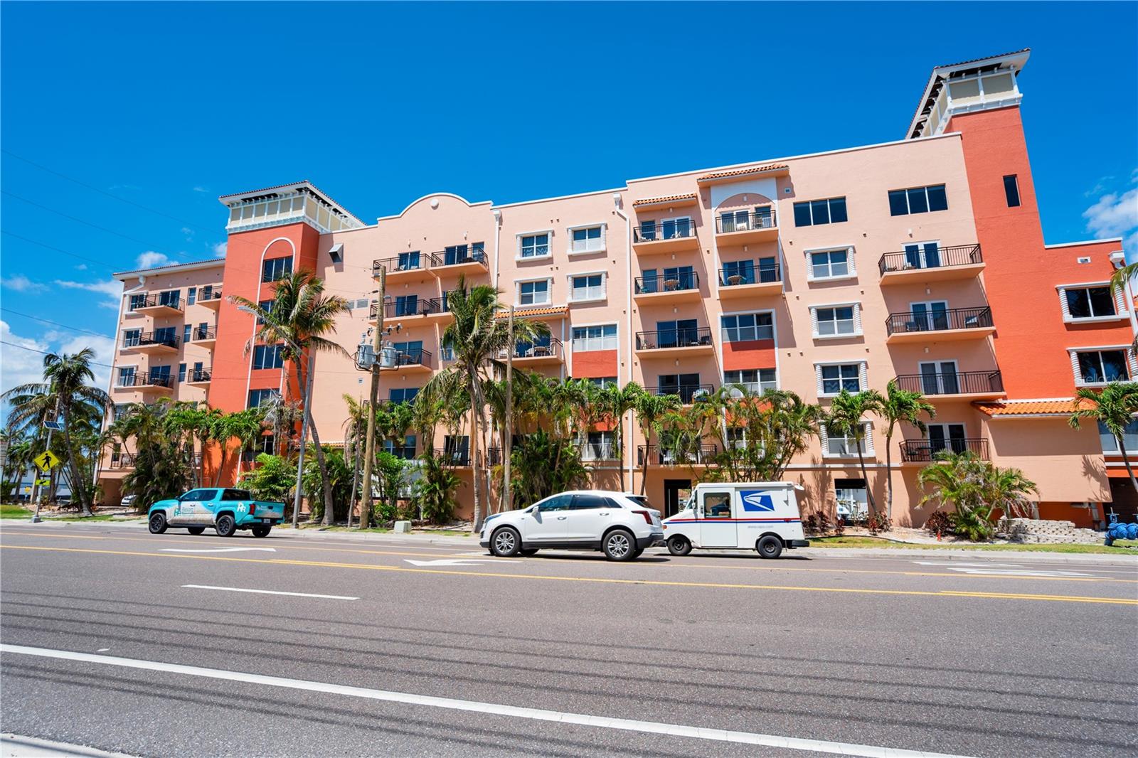 Image 42 of 44 For 13235 Gulf Boulevard 402