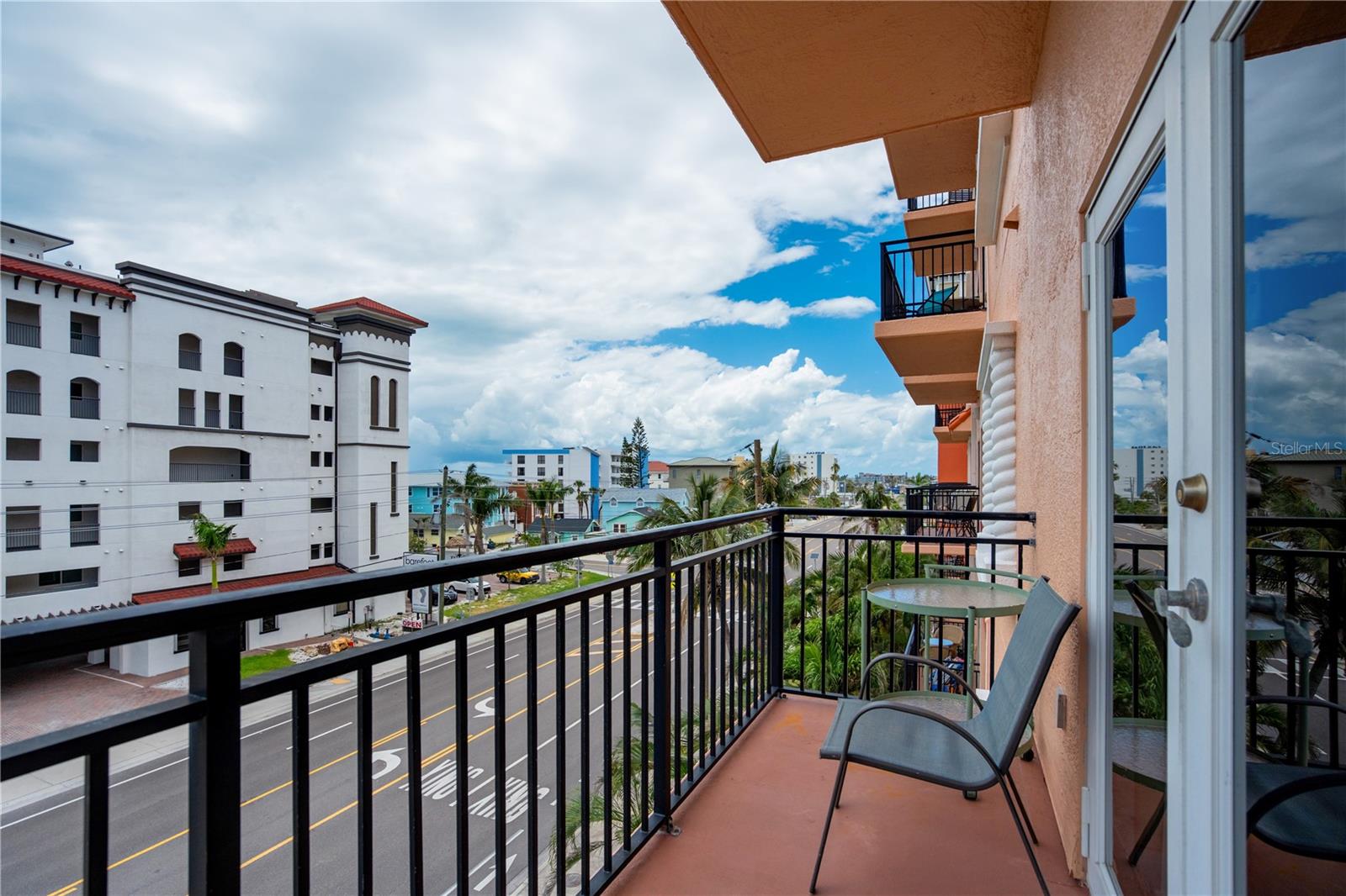 Image 6 of 44 For 13235 Gulf Boulevard 402