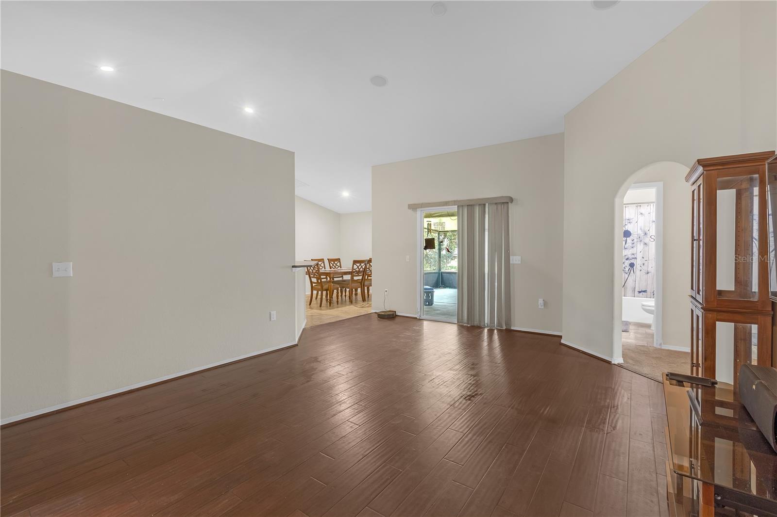 Image 10 of 53 For 6523 Evergreen Park Drive