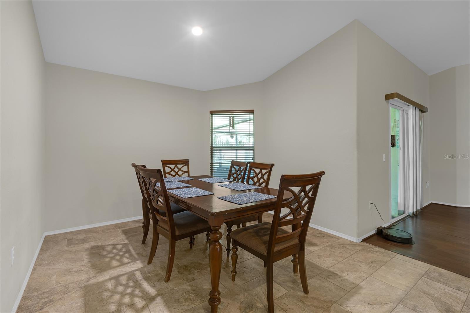 Image 8 of 53 For 6523 Evergreen Park Drive