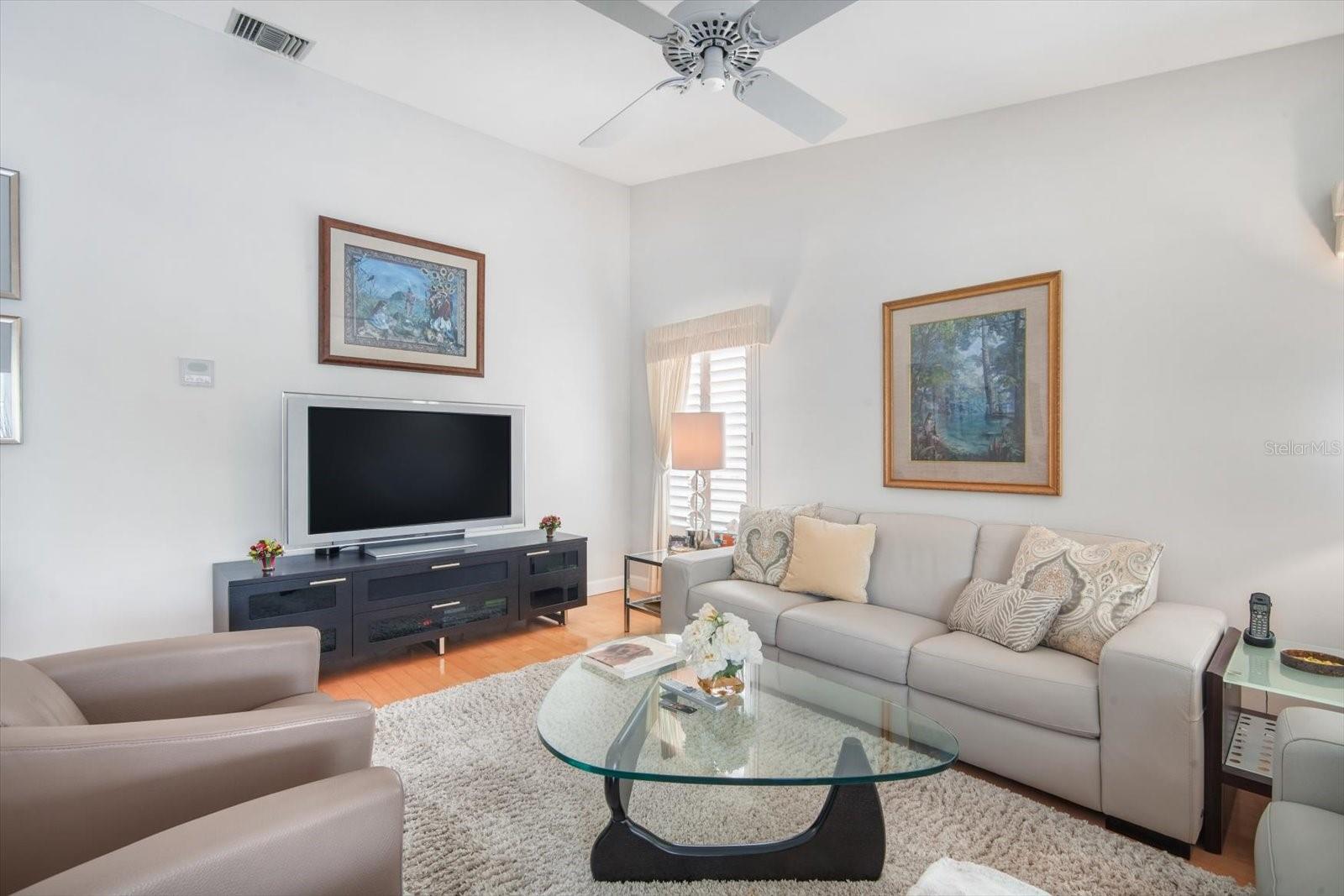 Listing photo id 15 for 4138 Saltwater Boulevard