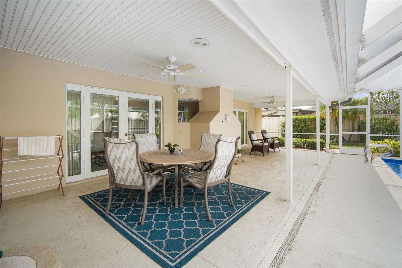 Listing photo id 38 for 4138 Saltwater Boulevard