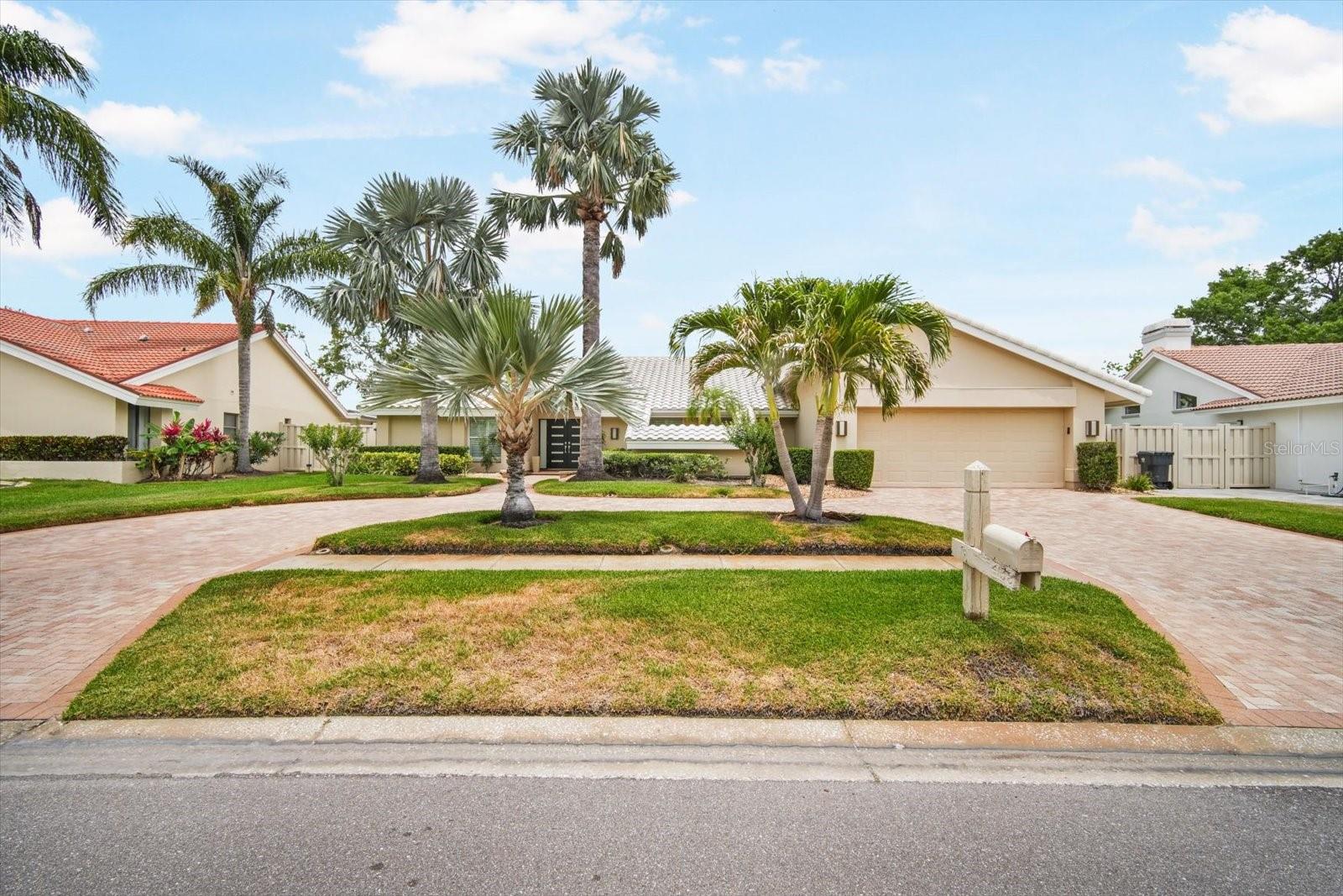 Listing photo id 3 for 4138 Saltwater Boulevard