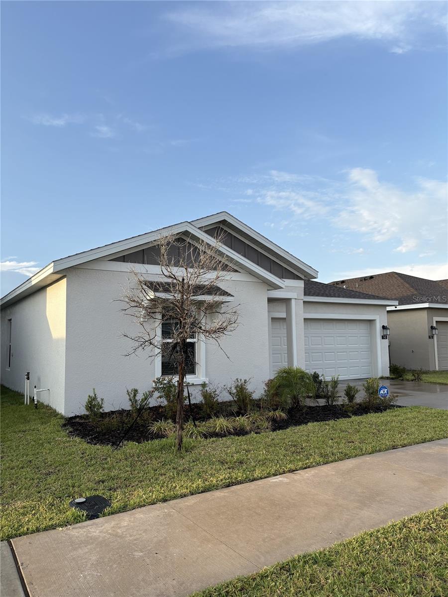 Image 6 of 50 For 748 Trotters Drive
